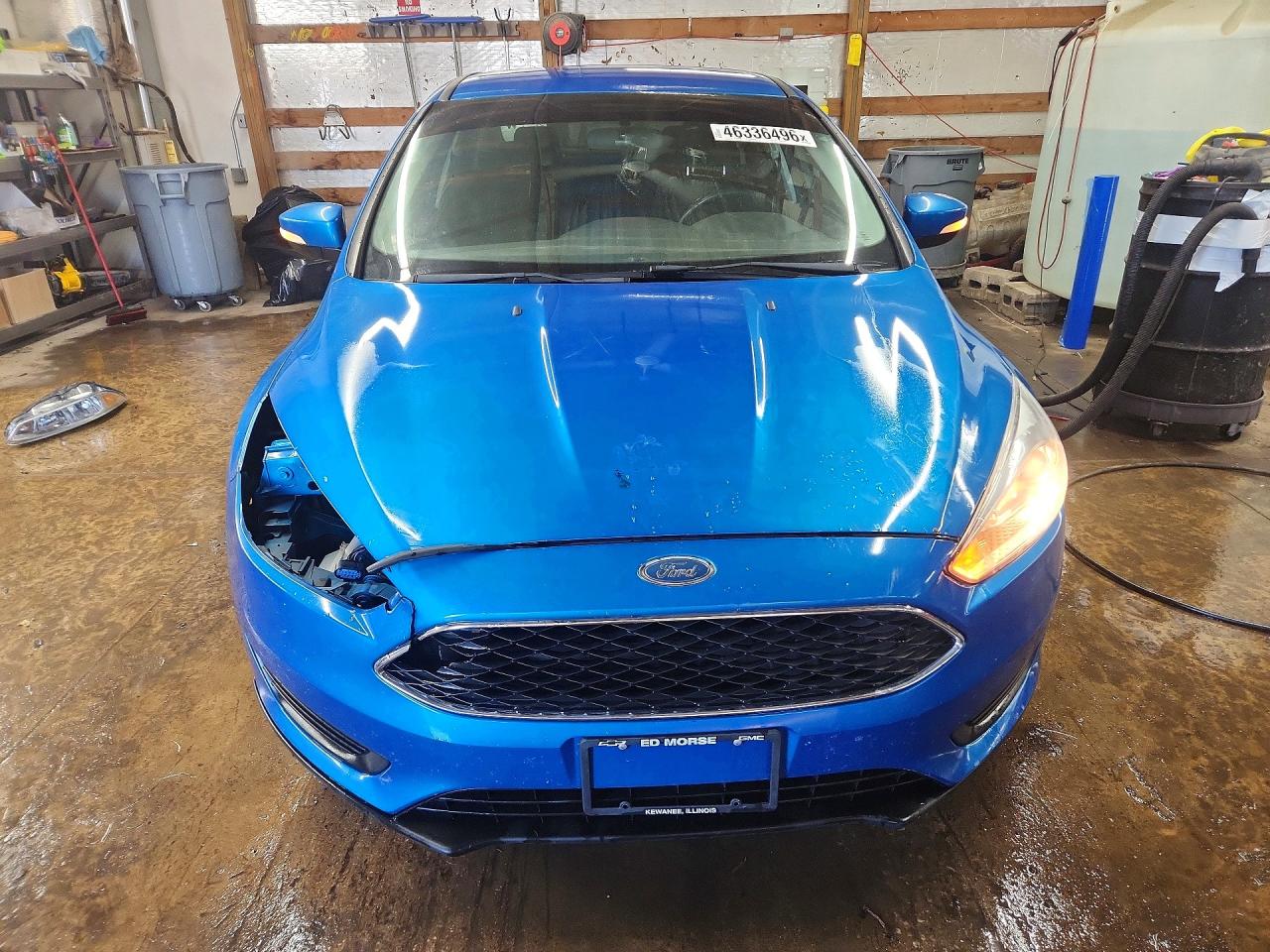 2017 FORD FOCUS SE photo 9