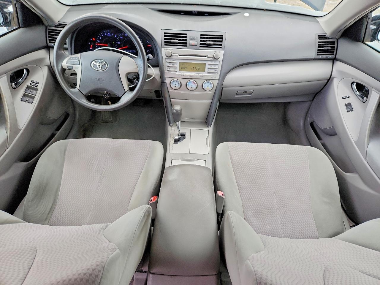 2011 TOYOTA CAMRY LE photo 15