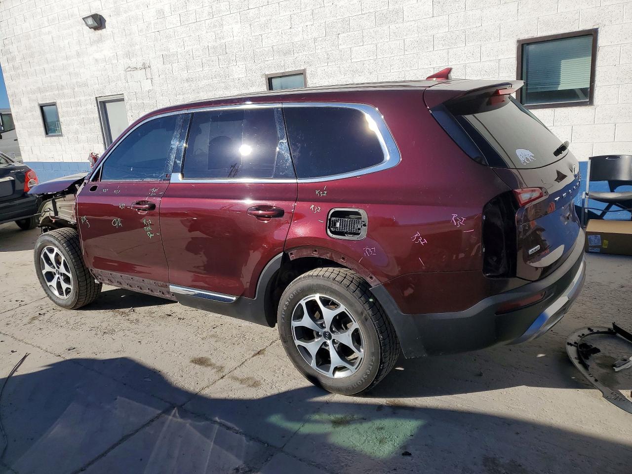 2021 KIA TELLURIDE EX photo 2