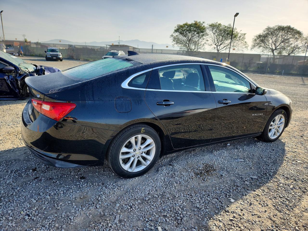 2017 CHEVROLET MALIBU HYBRID photo 3