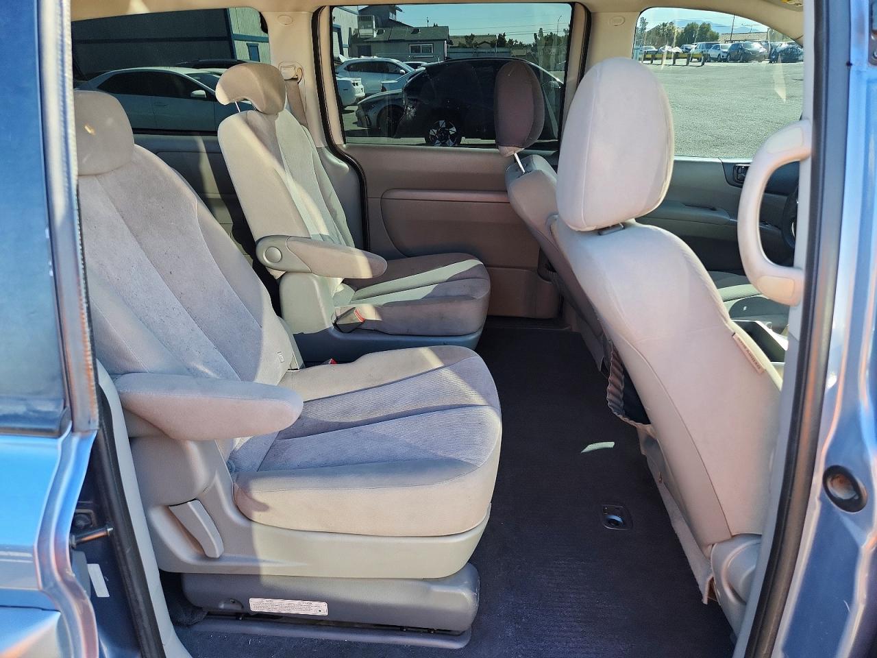 2009 KIA SEDONA LX photo 11
