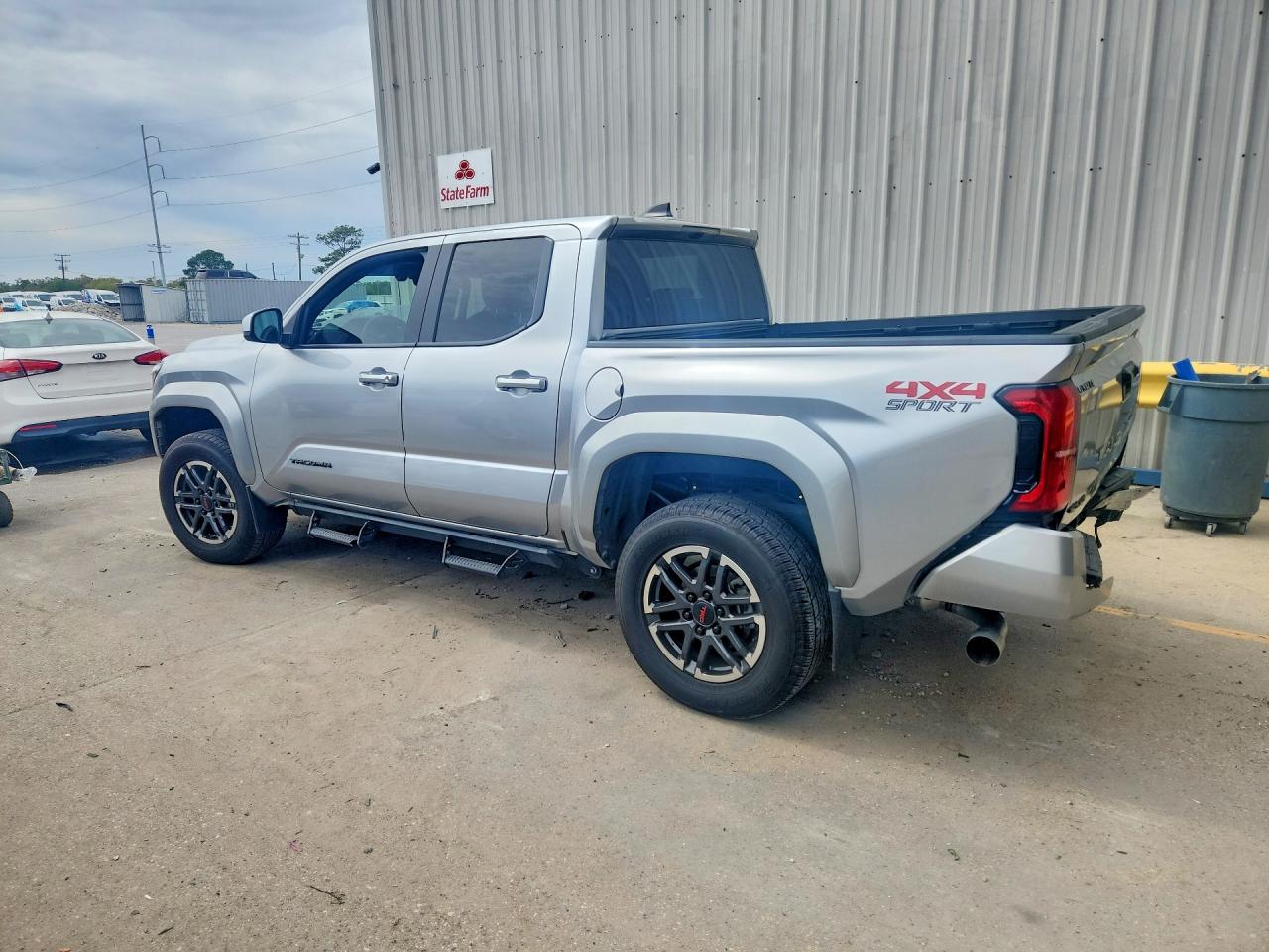 2024 TOYOTA TACOMA TRD SPORT photo 4