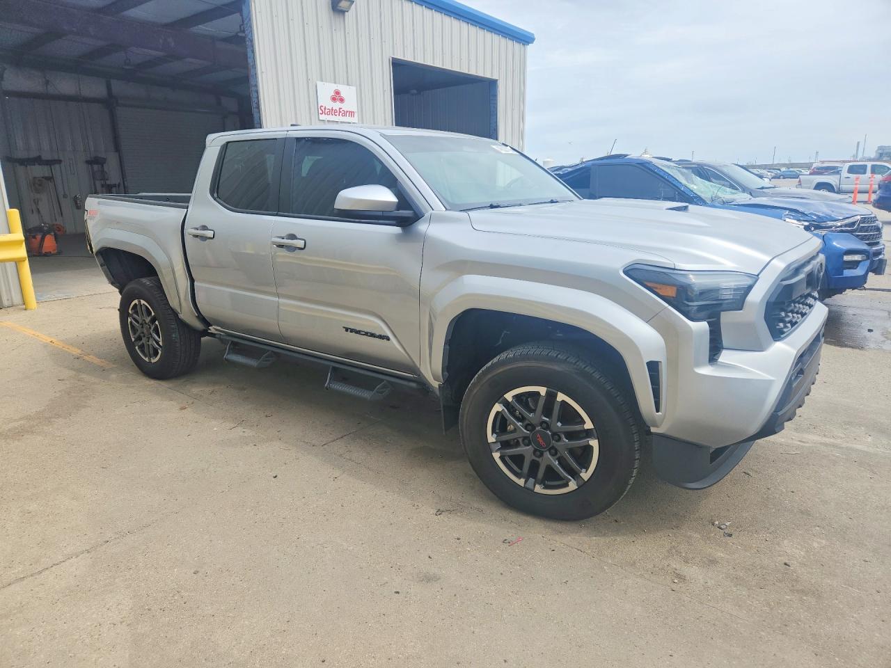 2024 TOYOTA TACOMA TRD SPORT photo 10