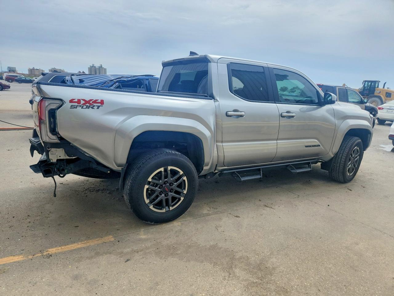2024 TOYOTA TACOMA TRD SPORT photo 7