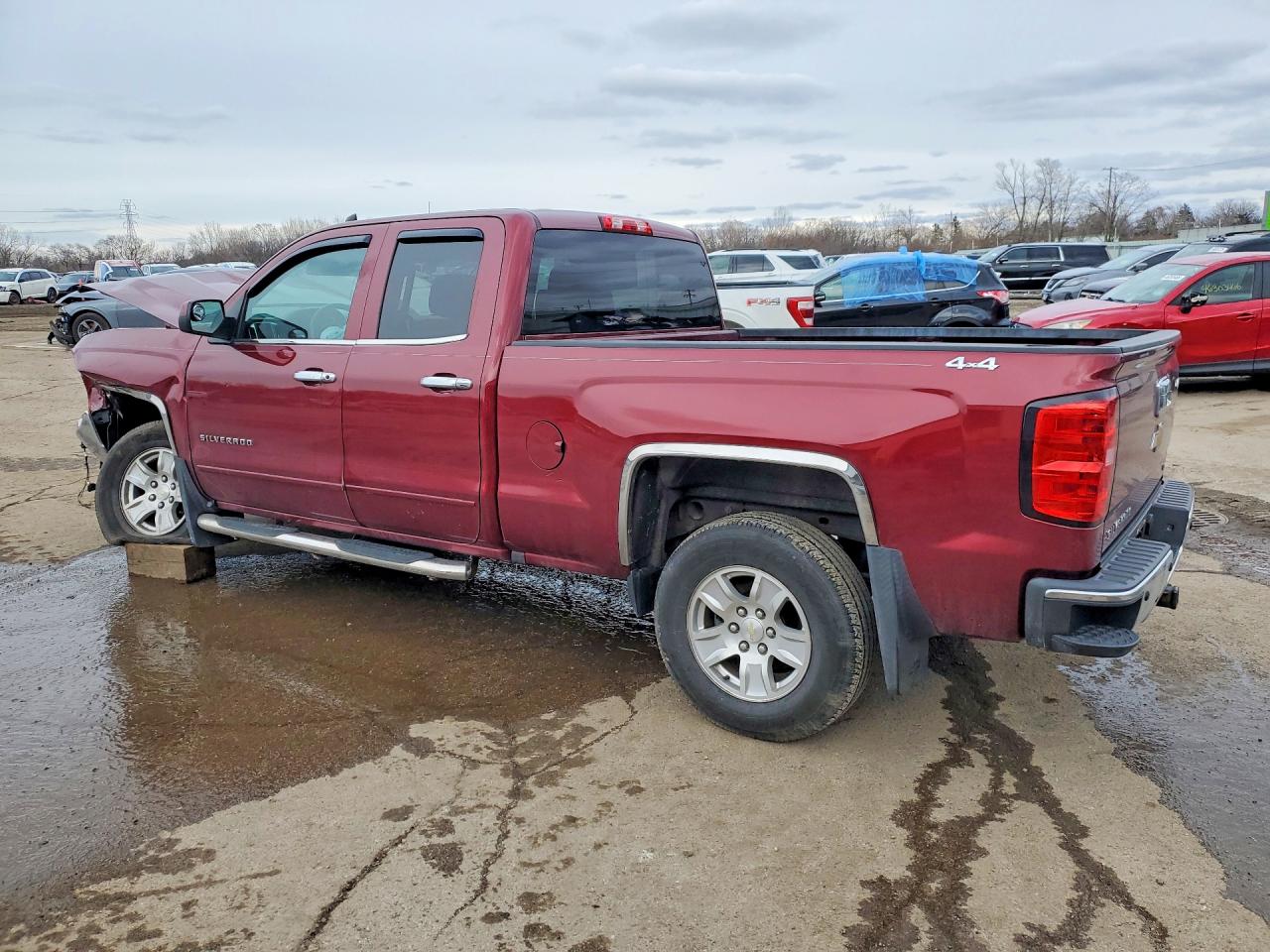 2017 CHEVROLET SILVERADO K1500 LT photo 2