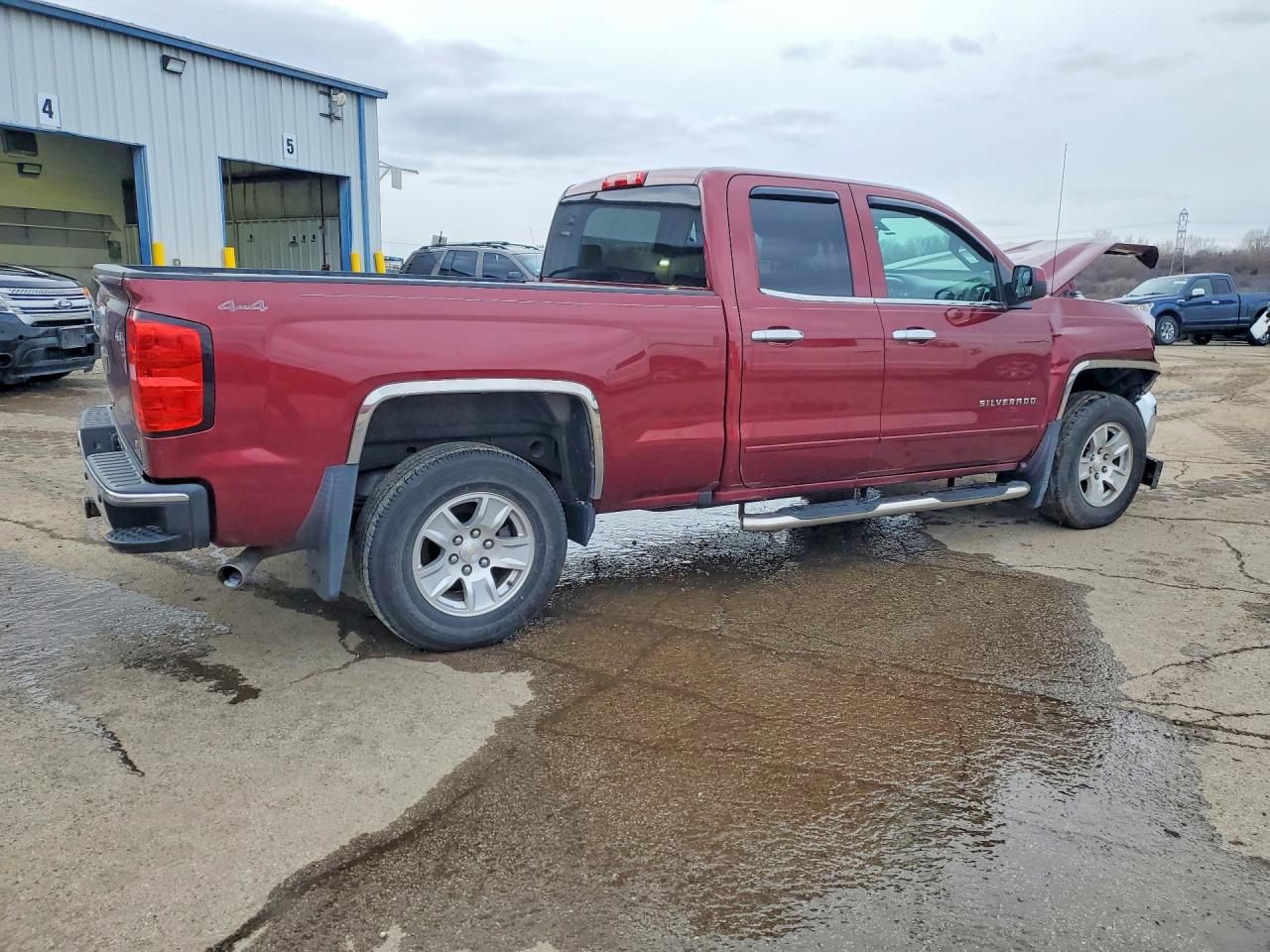 2017 CHEVROLET SILVERADO K1500 LT photo 3