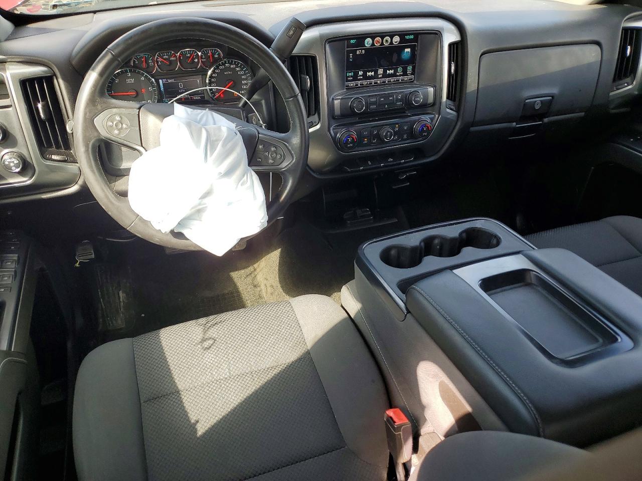2017 CHEVROLET SILVERADO K1500 LT photo 8