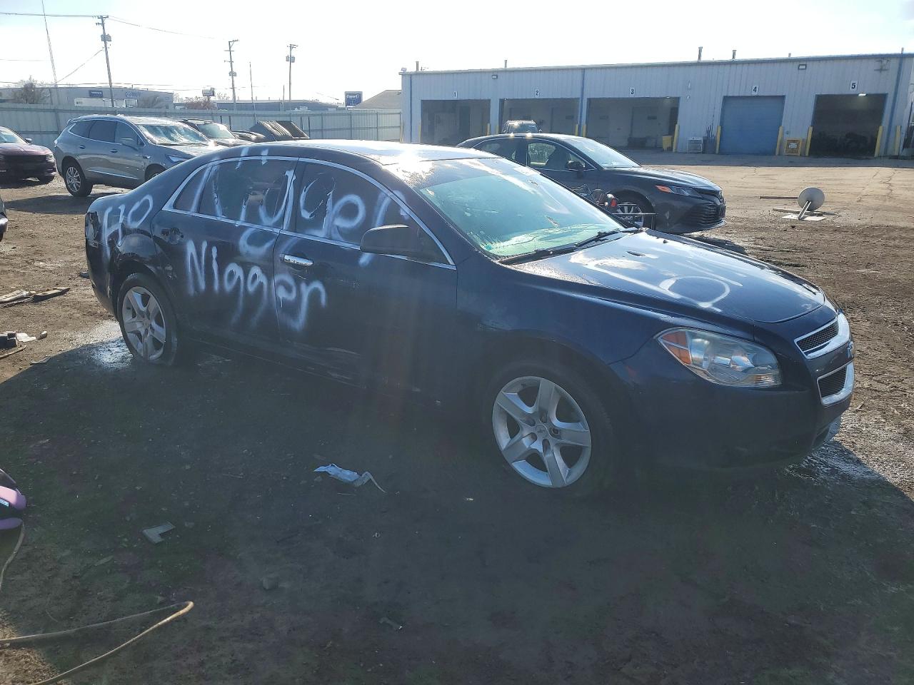 2009 CHEVROLET MALIBU LS photo 4