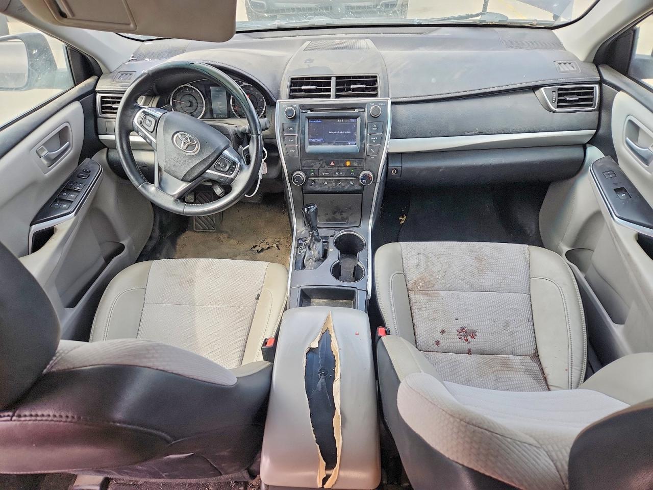 2017 TOYOTA CAMRY SE photo 15