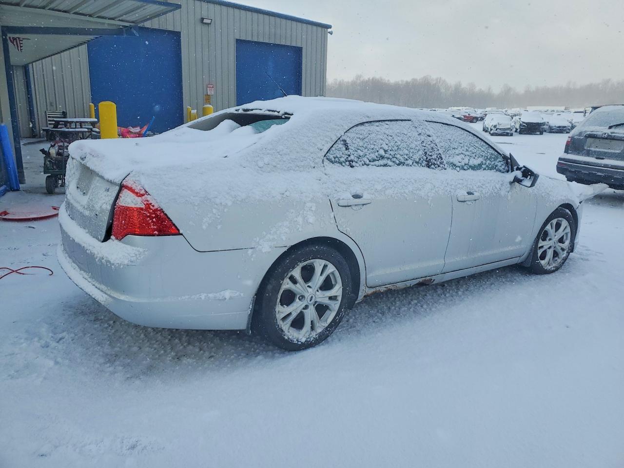 2012 FORD FUSION SE photo 3