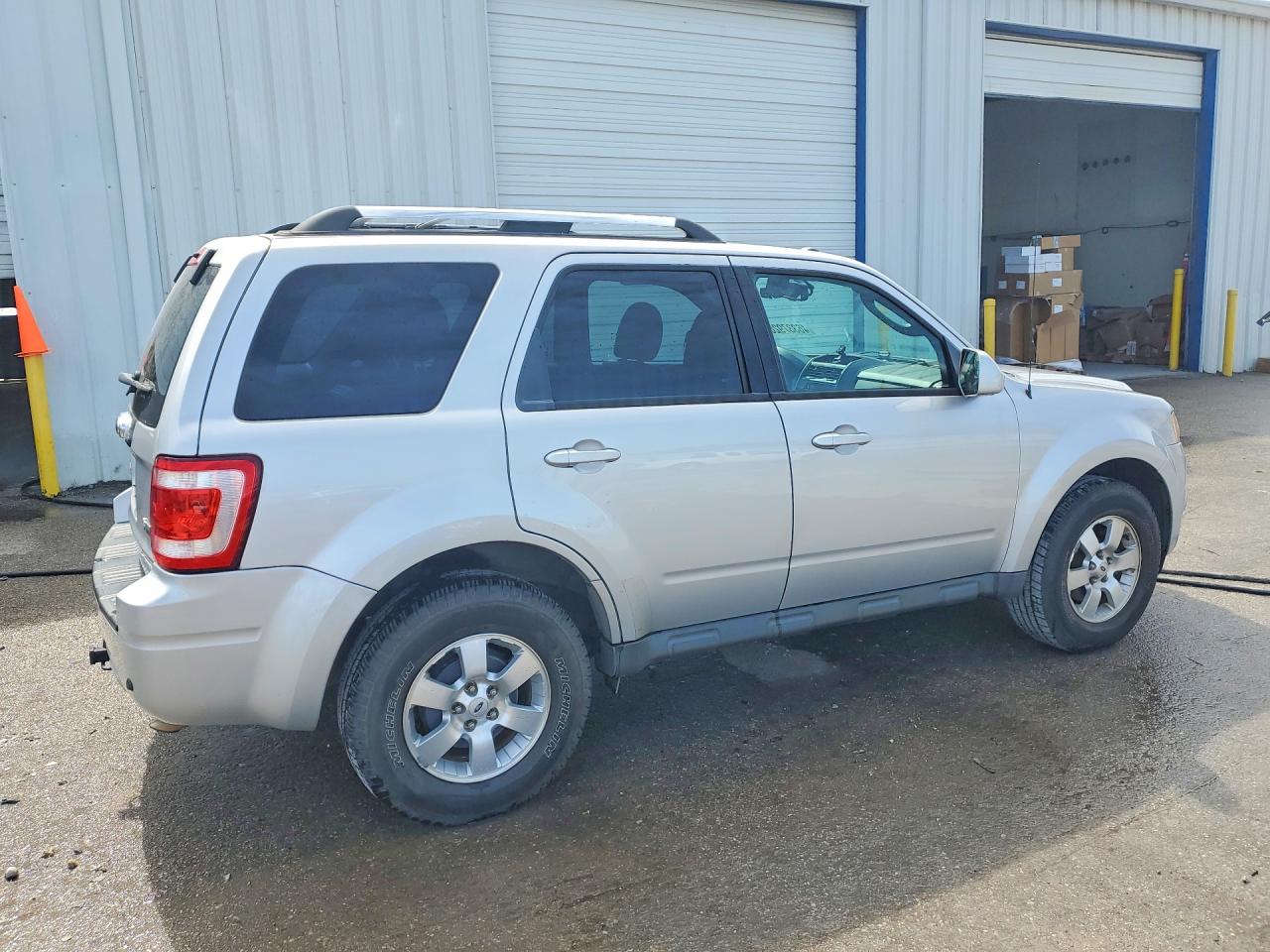 2011 FORD ESCAPE LIMITED photo 5