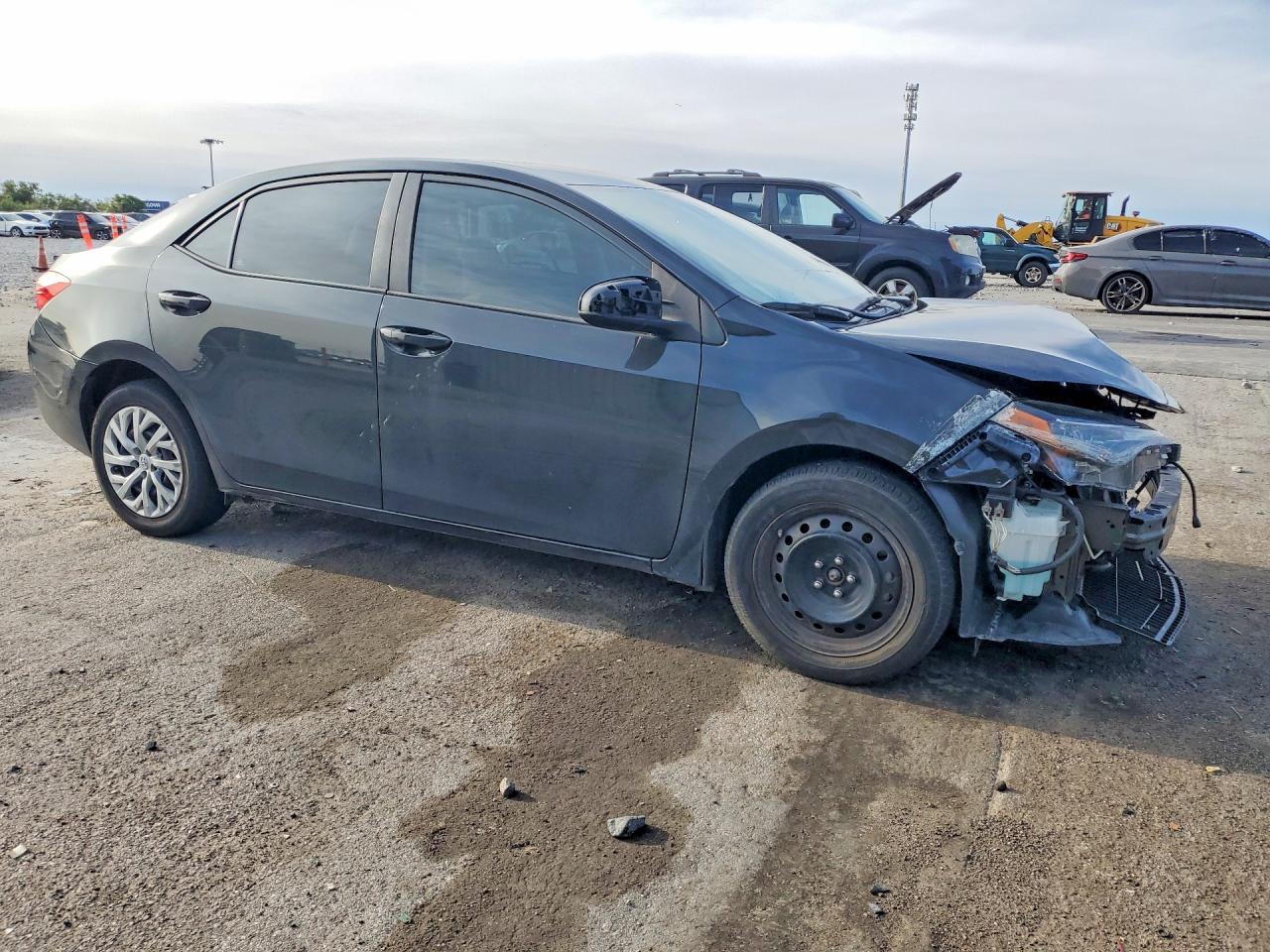 2019 TOYOTA COROLLA LE photo 7