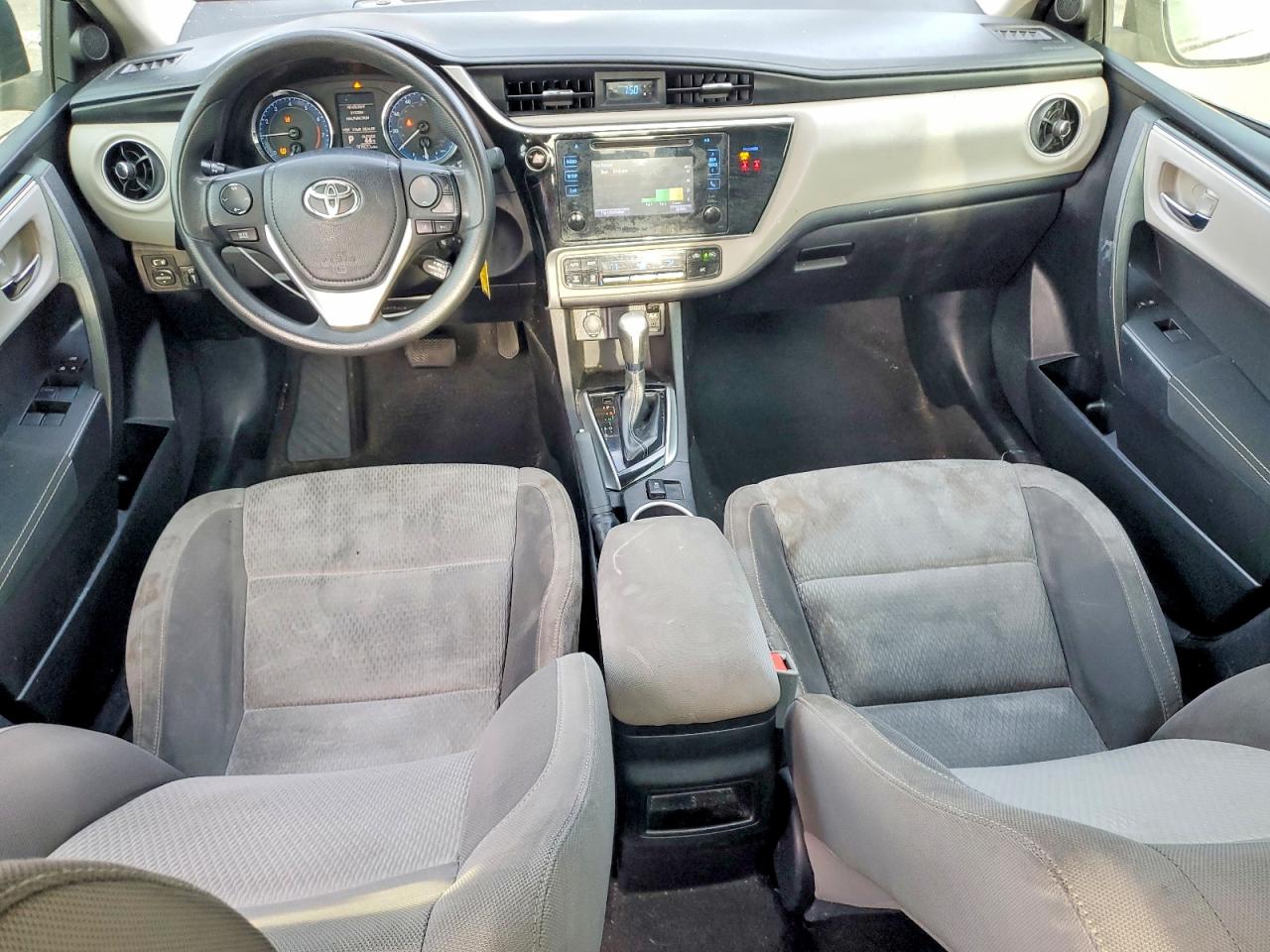 2019 TOYOTA COROLLA LE photo 15