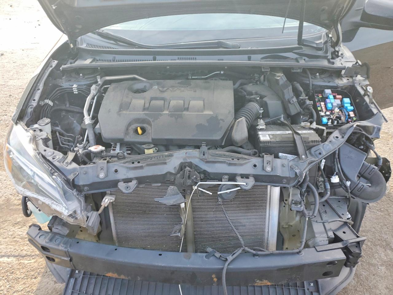 2019 TOYOTA COROLLA LE photo 21