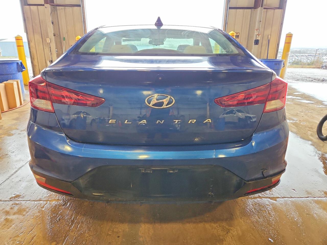 2019 HYUNDAI ELANTRA SE photo 11