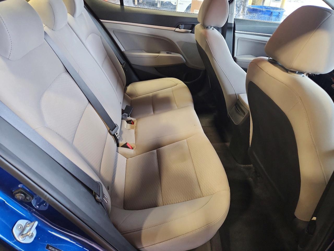 2019 HYUNDAI ELANTRA SE photo 19