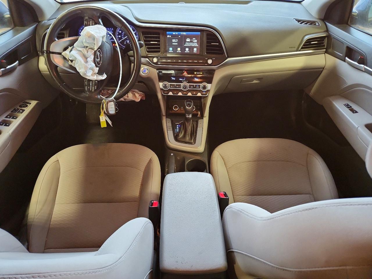 2019 HYUNDAI ELANTRA SE photo 15