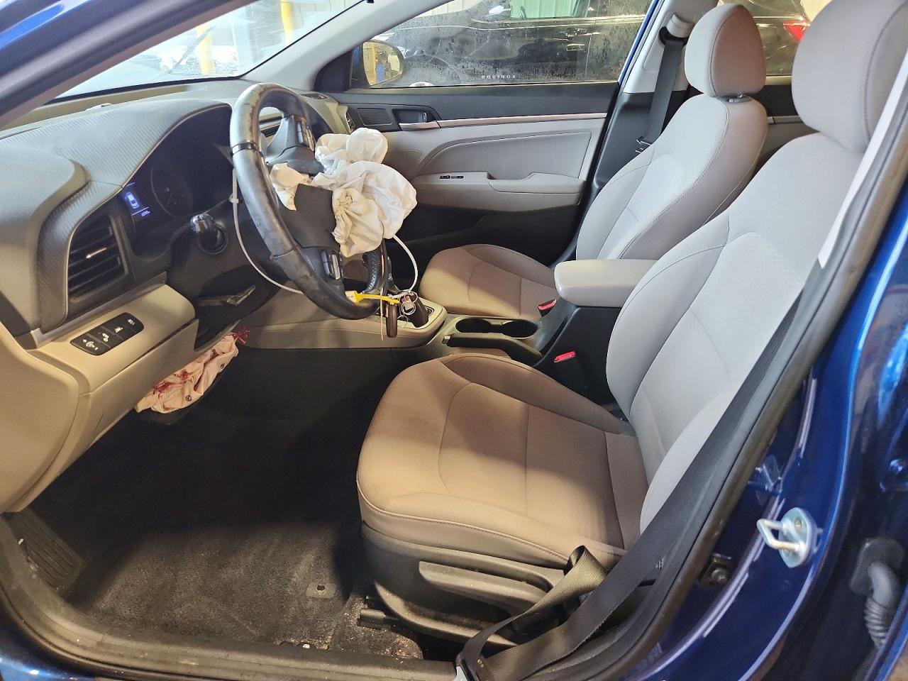 2019 HYUNDAI ELANTRA SE photo 13