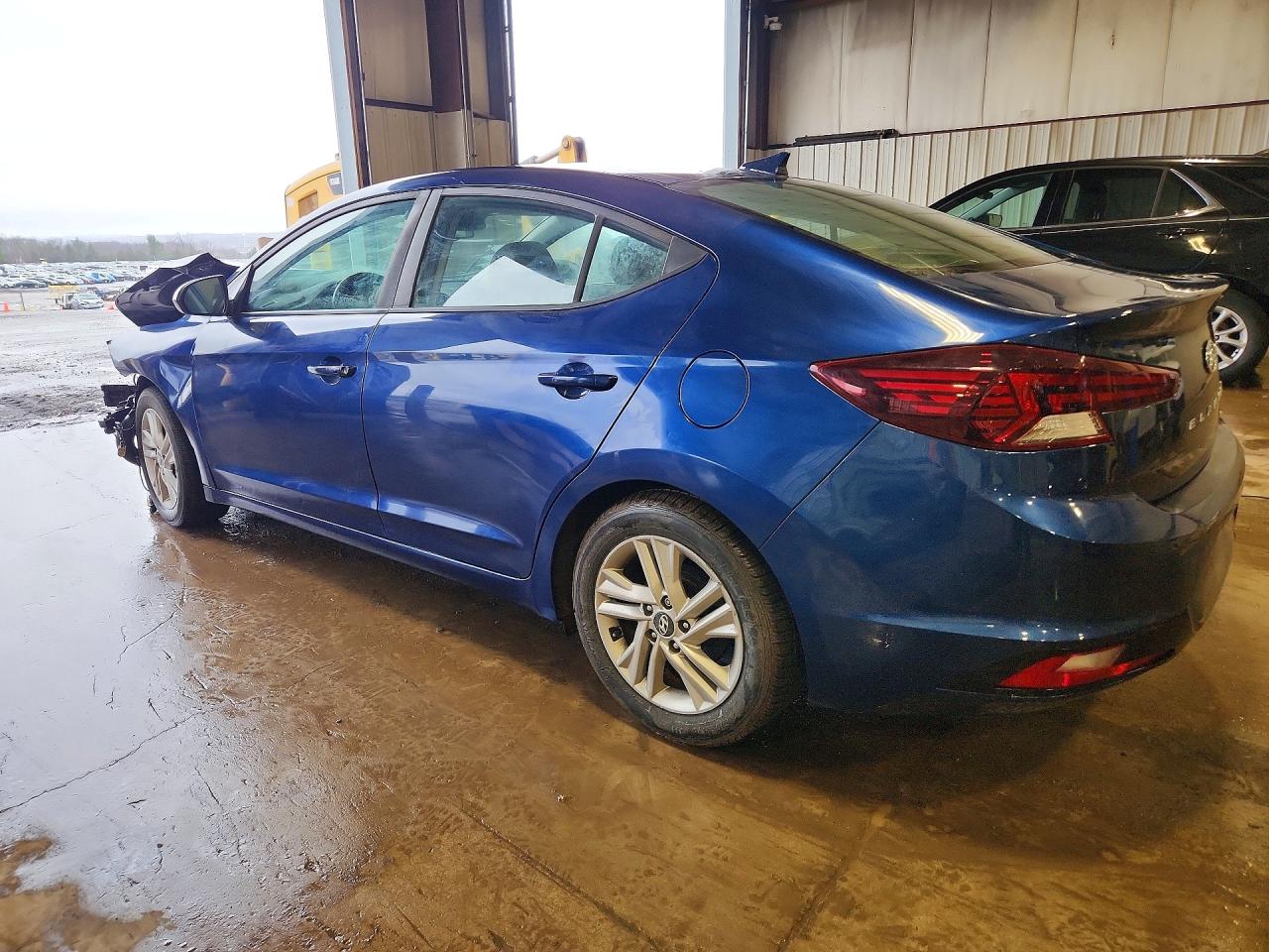 2019 HYUNDAI ELANTRA SE photo 3