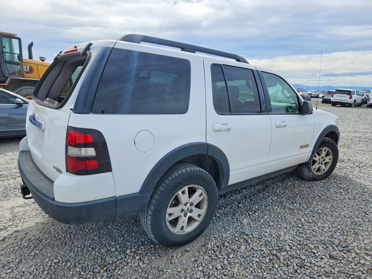 2007 FORD EXPLORER XLT photo 3