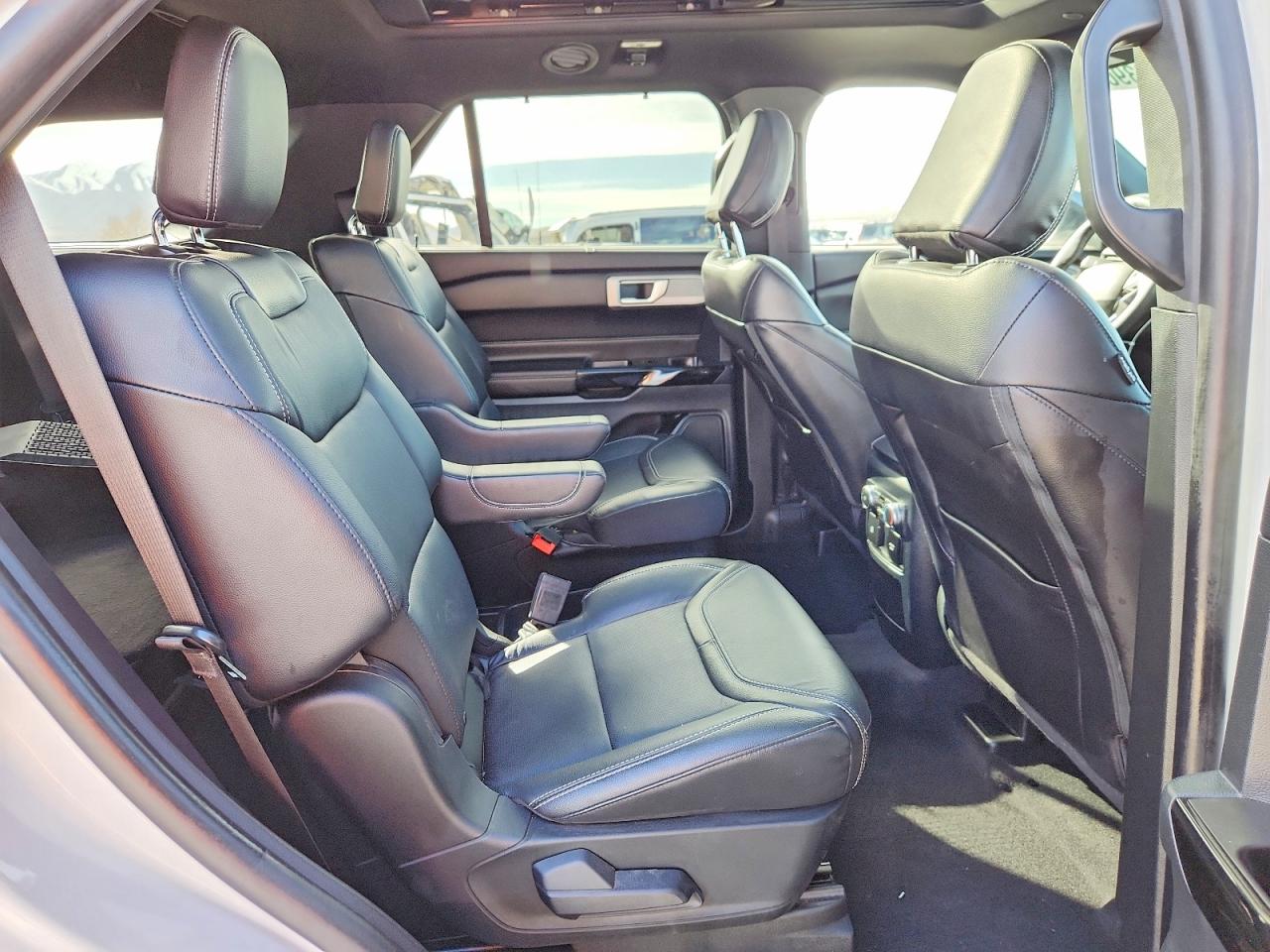 2021 FORD EXPLORER ST photo 19