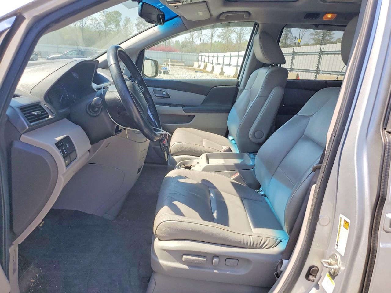2012 HONDA ODYSSEY EXL photo 13