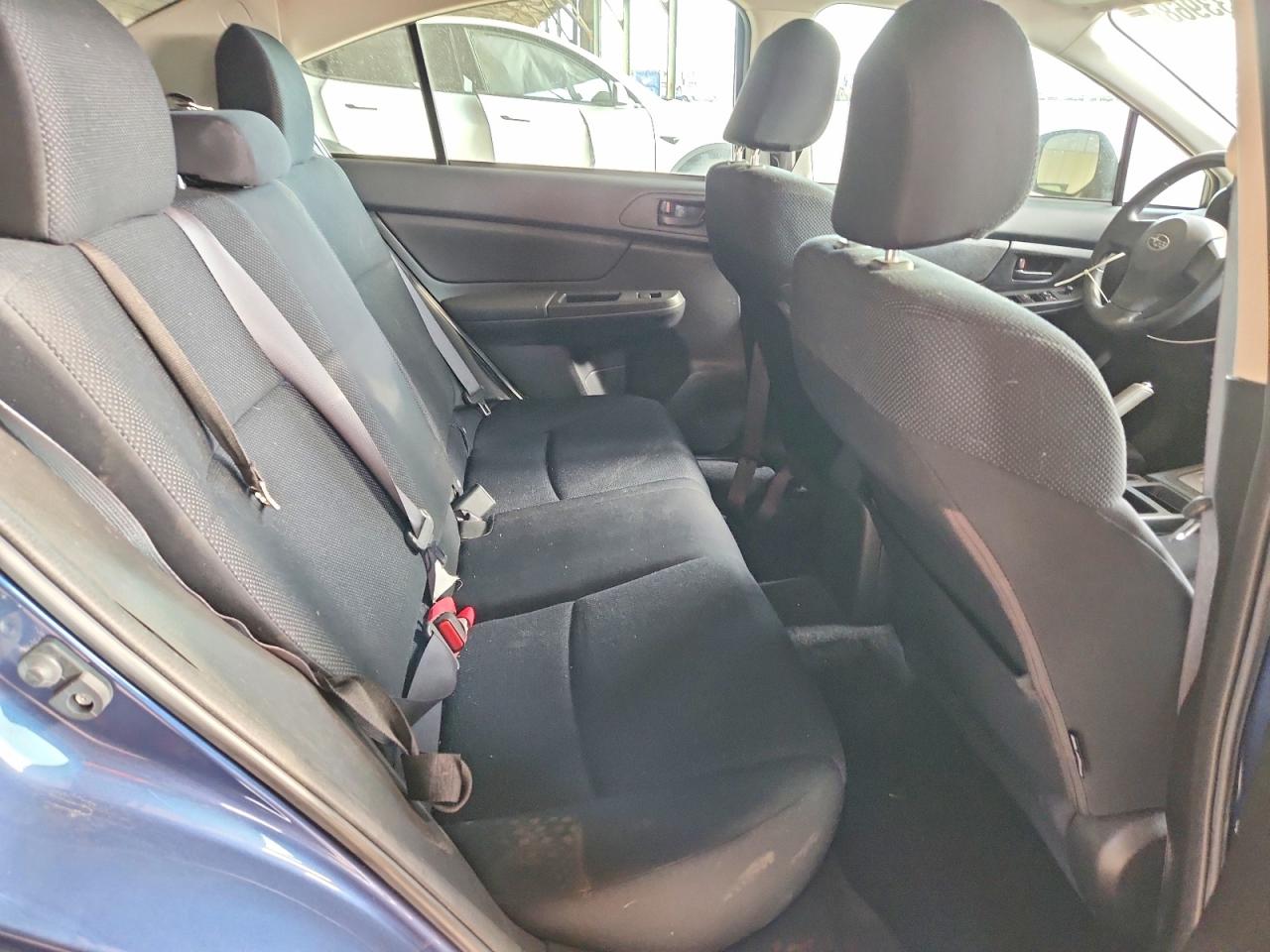 2012 SUBARU IMPREZA photo 28