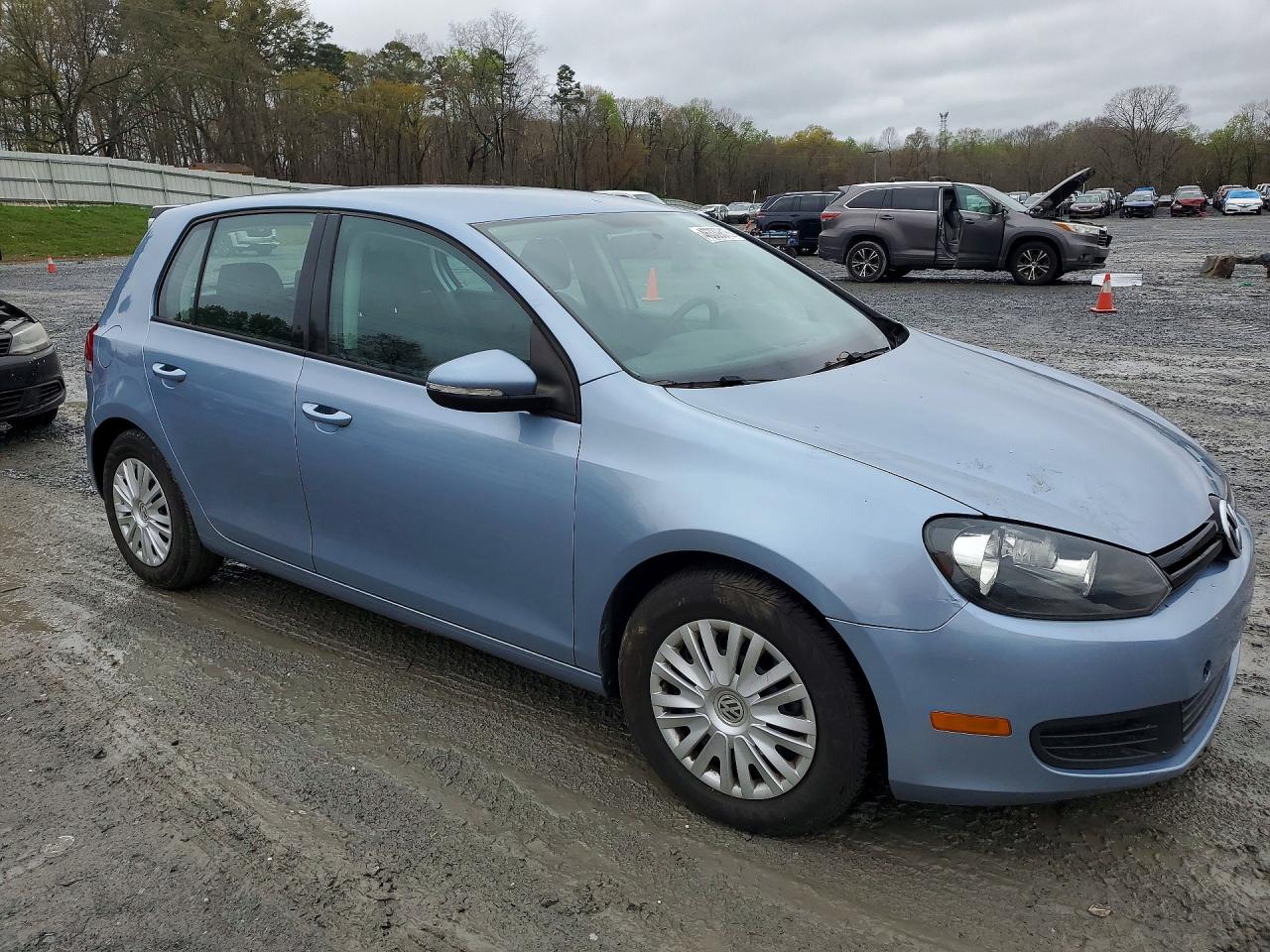 2011 VOLKSWAGEN GOLF photo 7