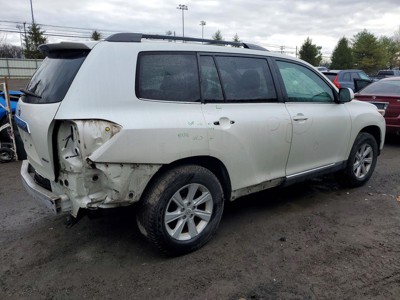 2012 TOYOTA HIGHLANDER BASE photo 5