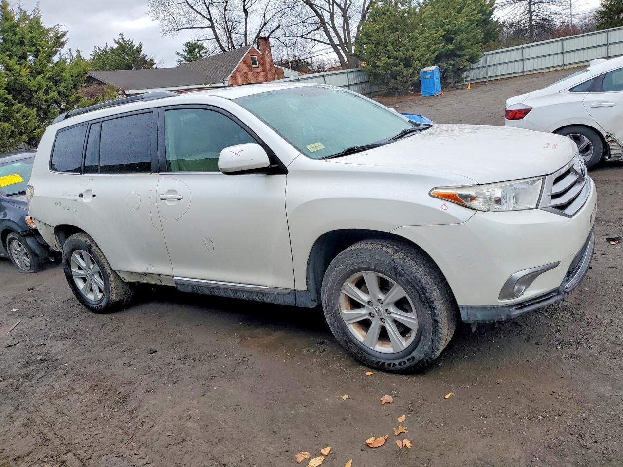 2012 TOYOTA HIGHLANDER BASE photo 7