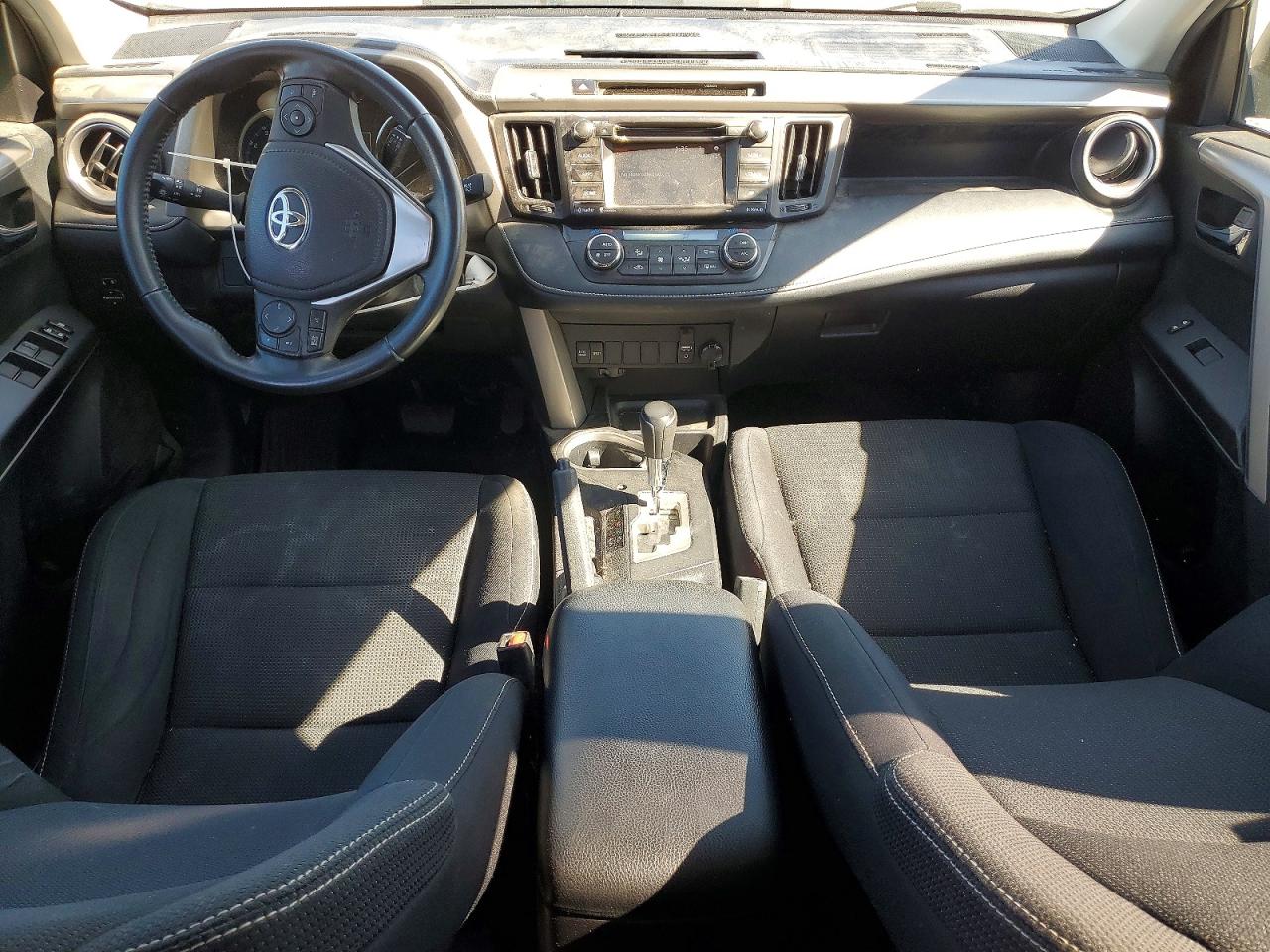 2016 TOYOTA RAV4 XLE photo 15