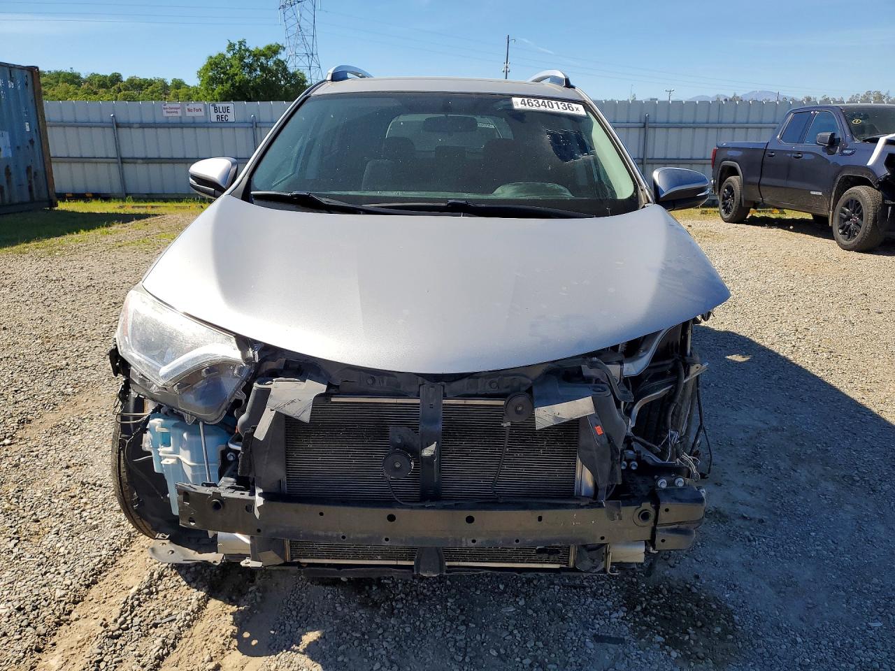 2016 TOYOTA RAV4 XLE photo 9