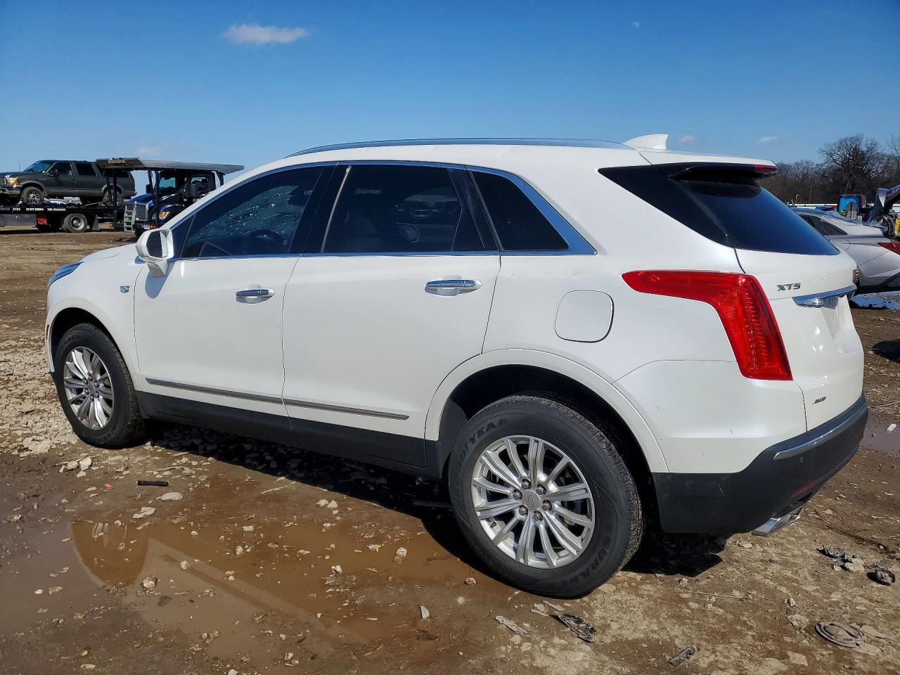 2018 CADILLAC XT5 photo 3