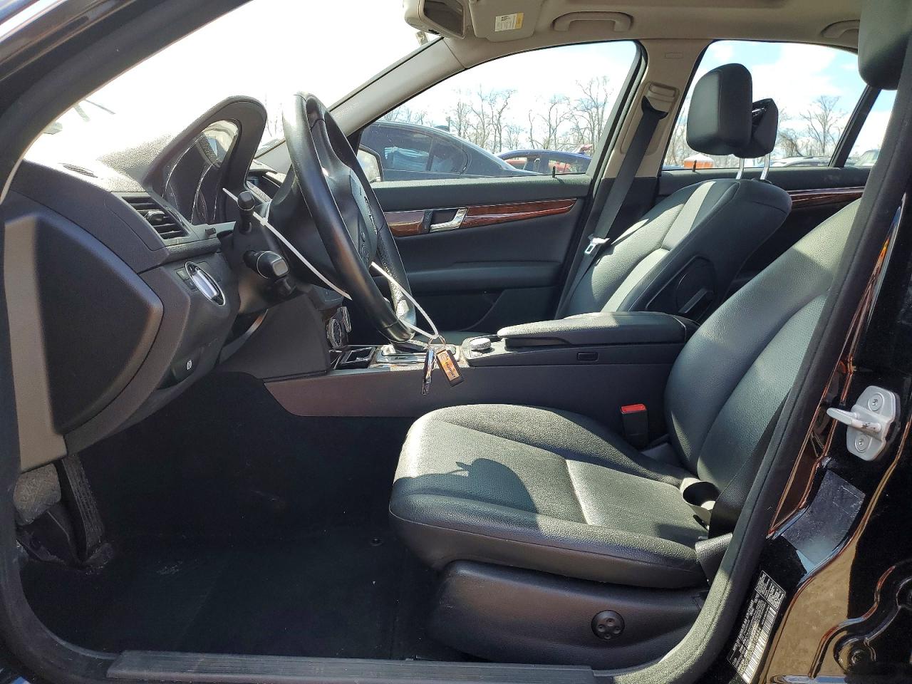 2011 MERCEDES-BENZ C 300 photo 19