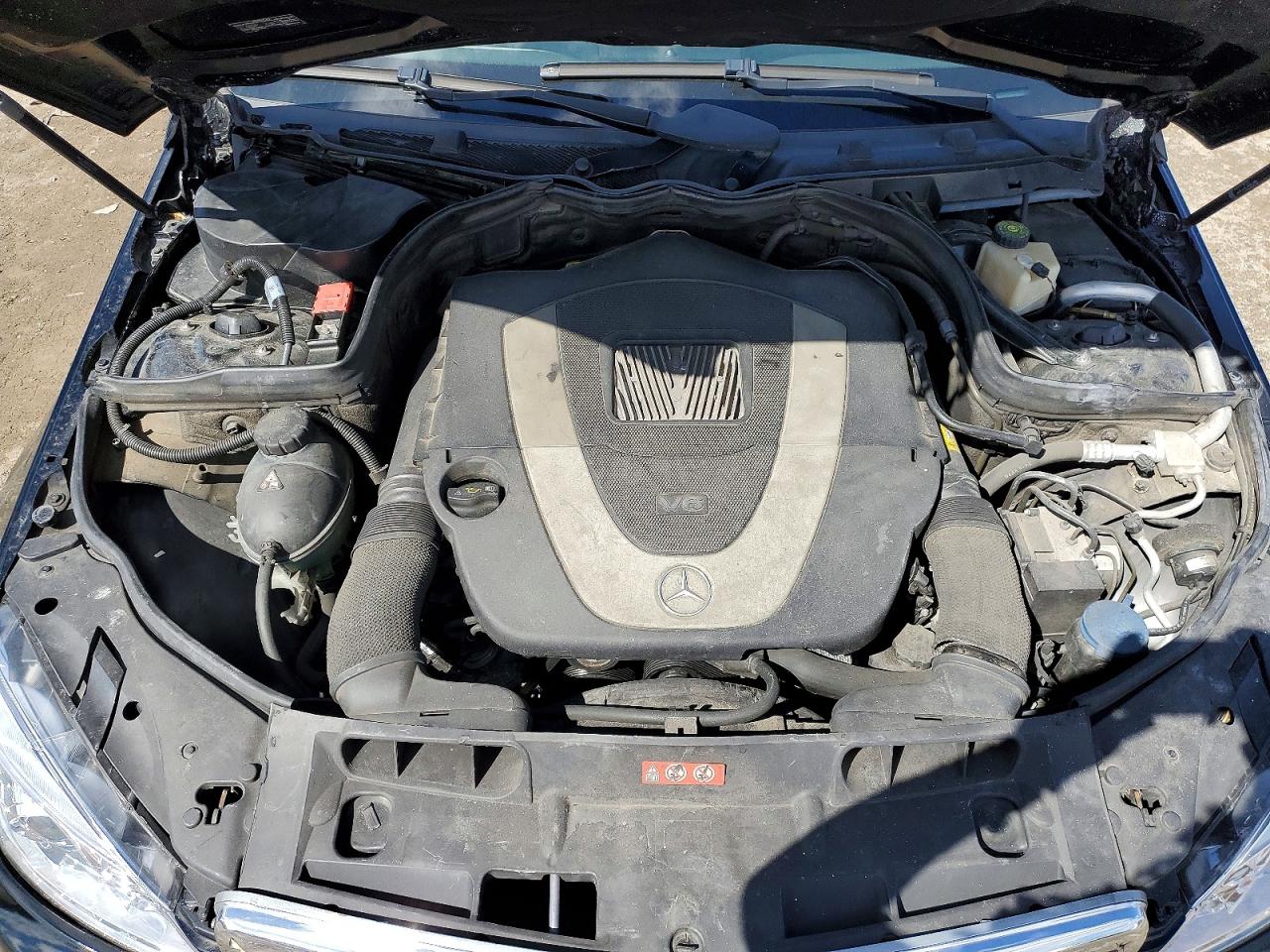 2011 MERCEDES-BENZ C 300 photo 31