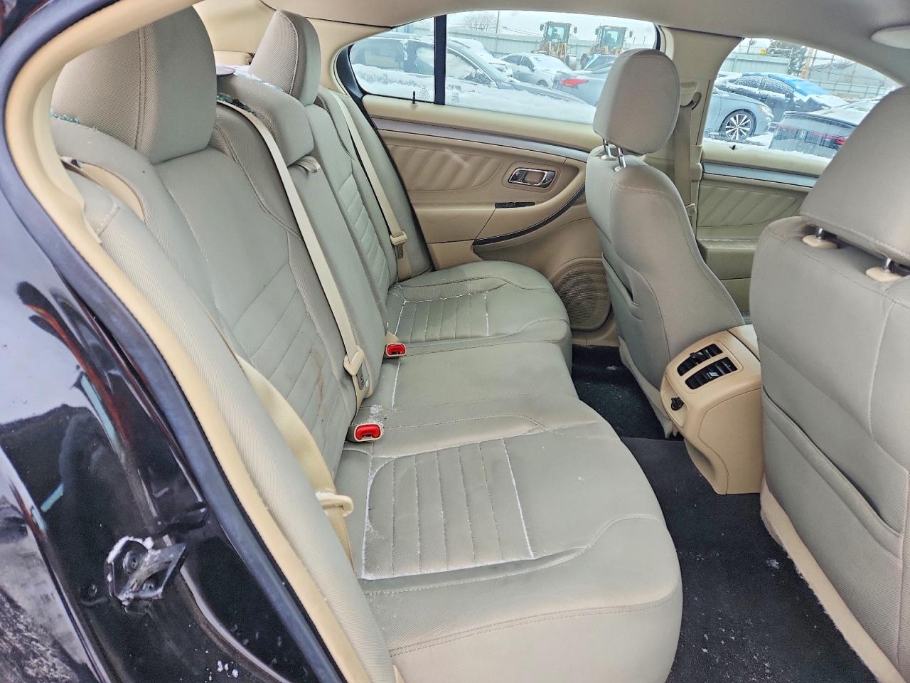 2015 FORD TAURUS SE photo 10