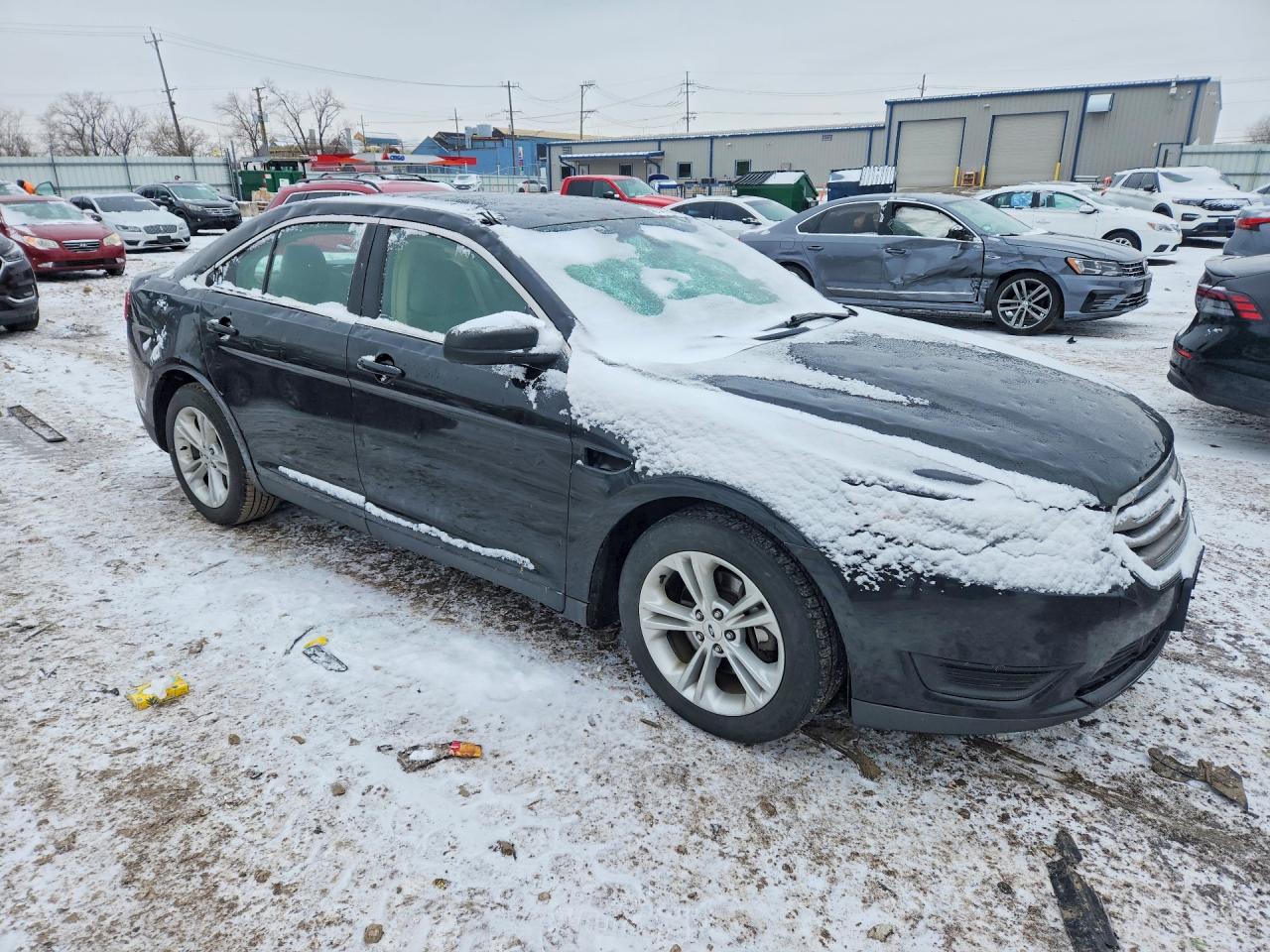 2015 FORD TAURUS SE photo 4