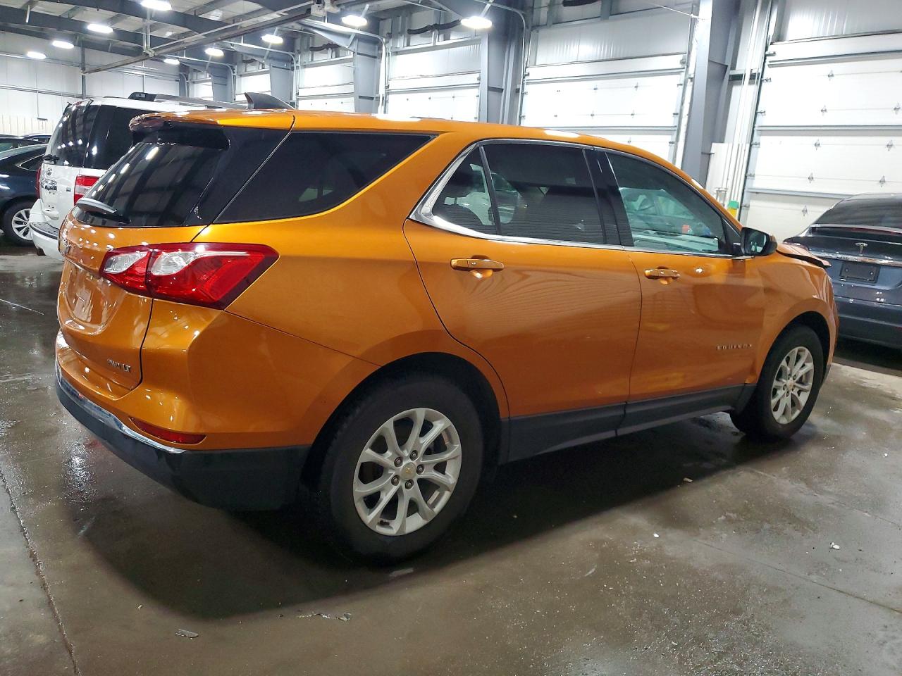 2018 CHEVROLET EQUINOX LT photo 3