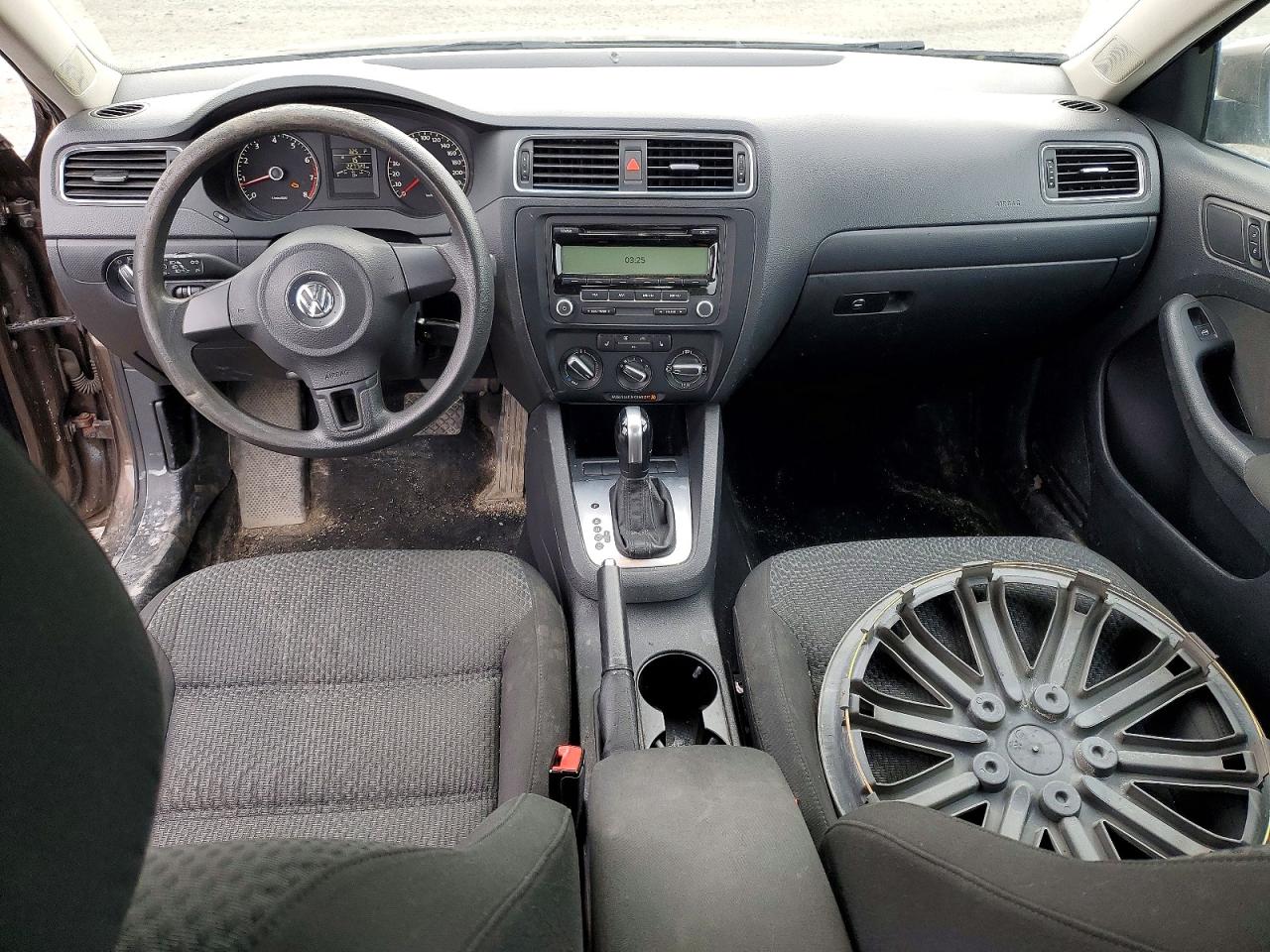 2011 VOLKSWAGEN JETTA SE photo 8