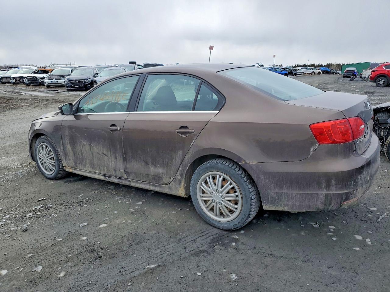2011 VOLKSWAGEN JETTA SE photo 2