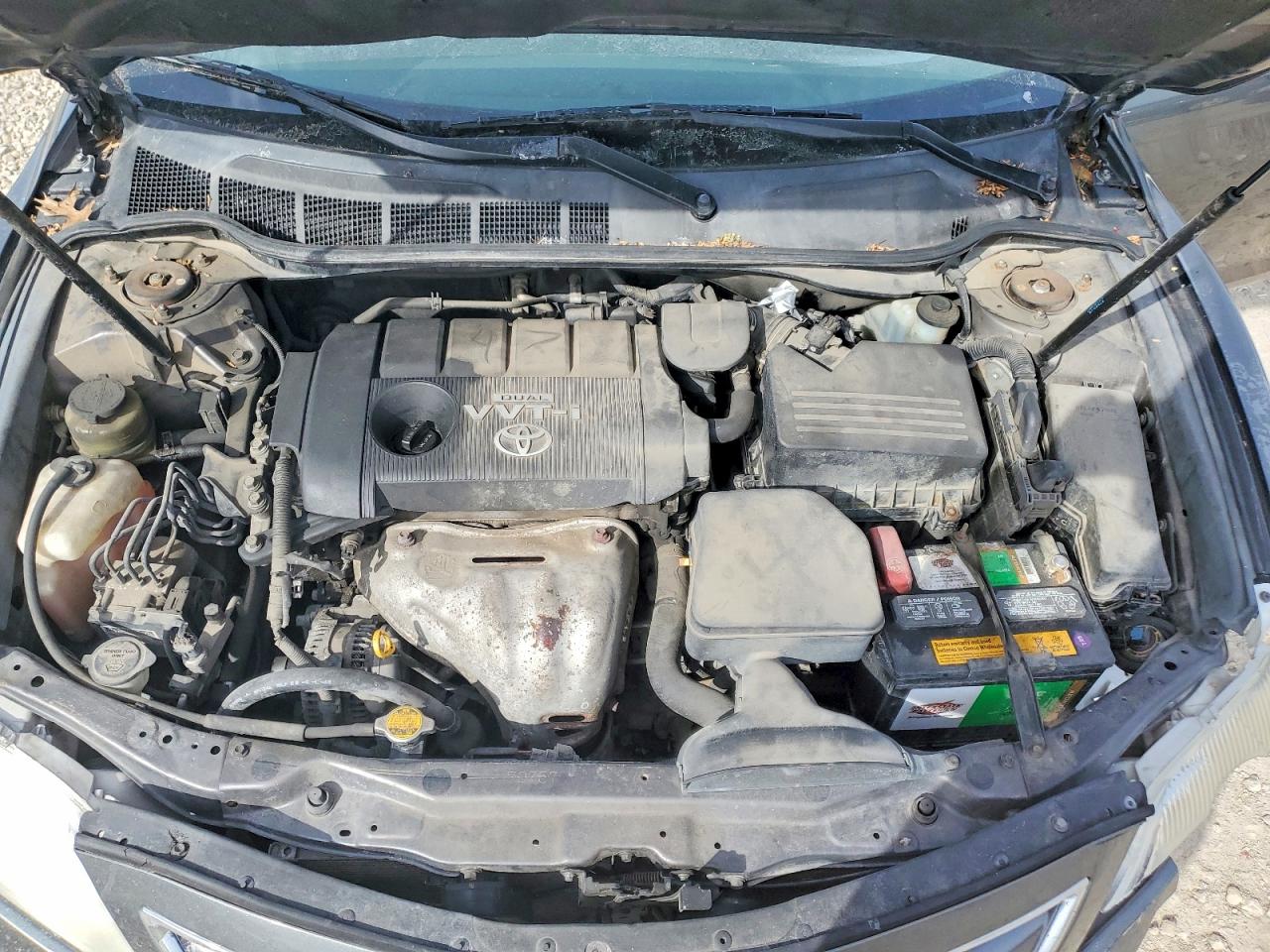 2010 TOYOTA CAMRY LE photo 21