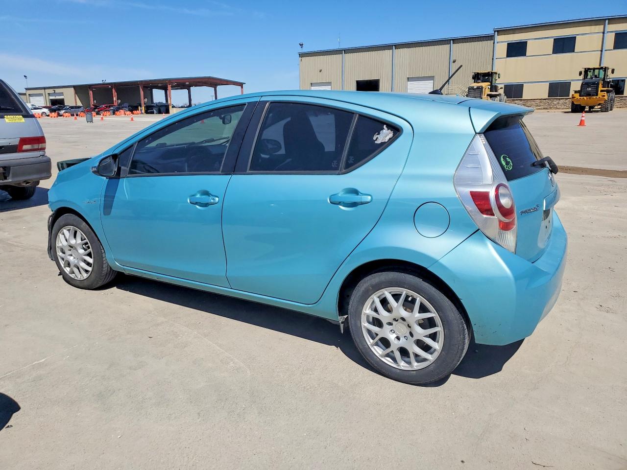 2013 TOYOTA PRIUS C ONE photo 2