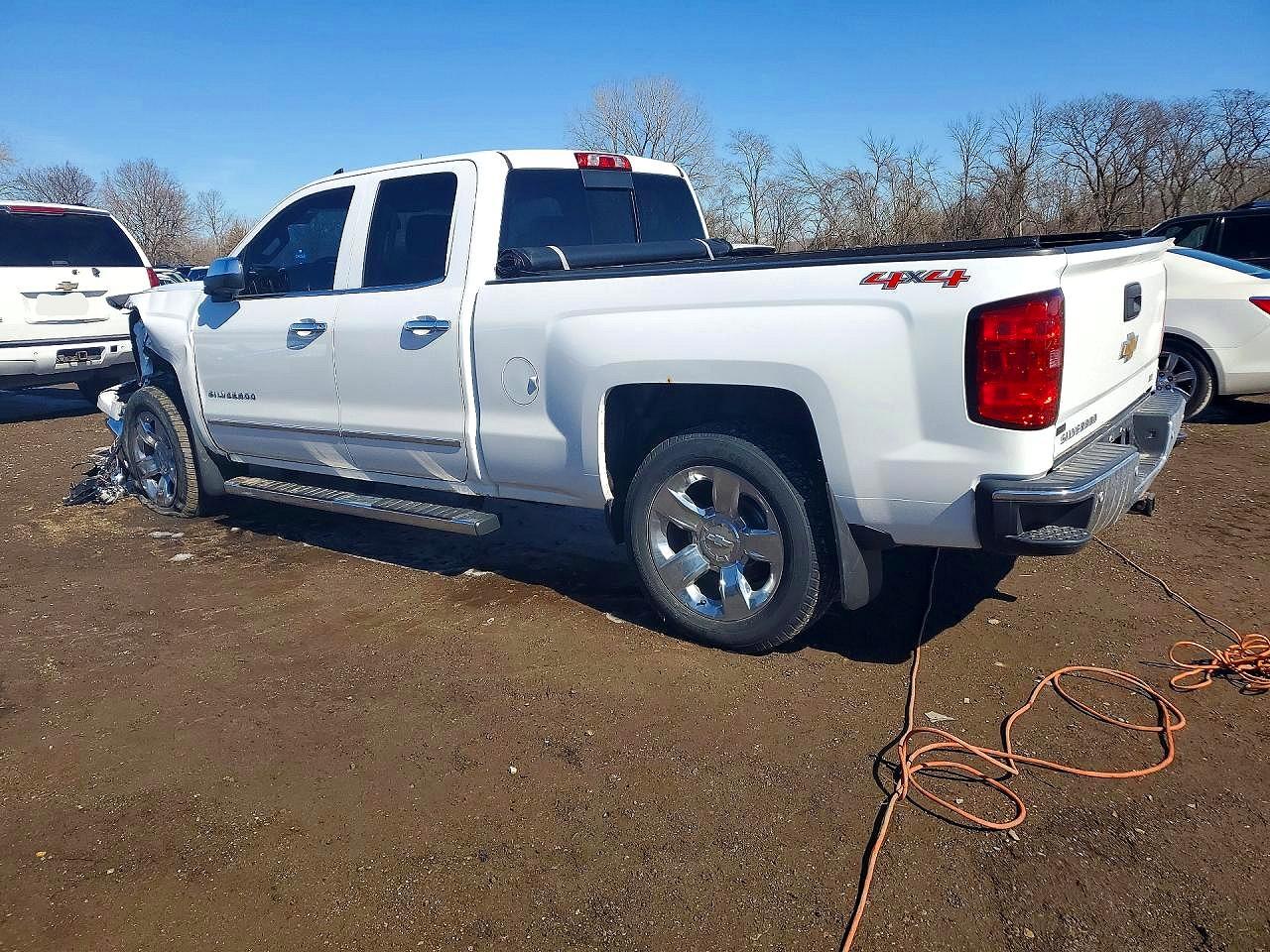 2015 CHEVROLET SILVERADO K1500 LTZ photo 2