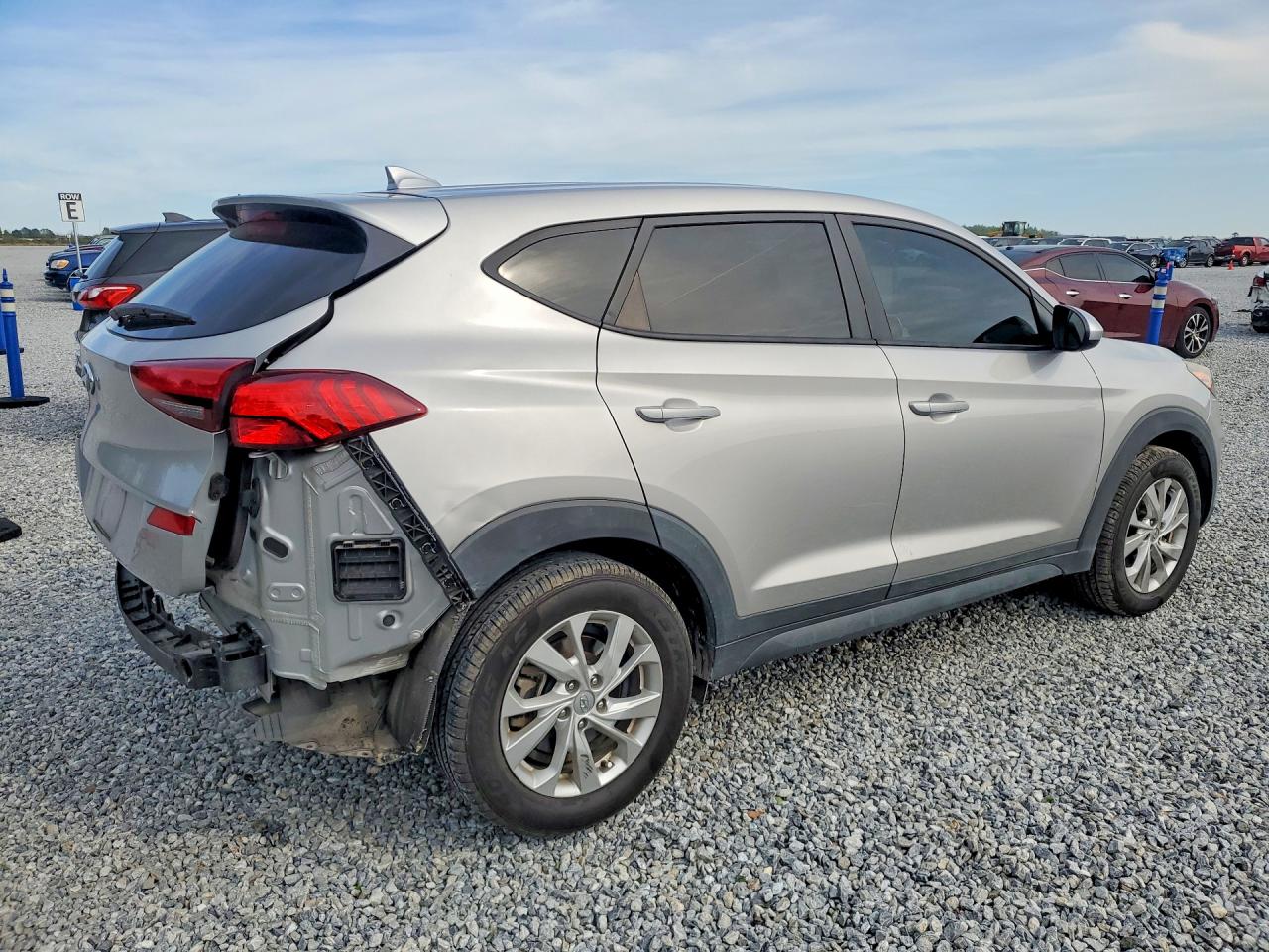 2020 HYUNDAI TUCSON SE photo 3