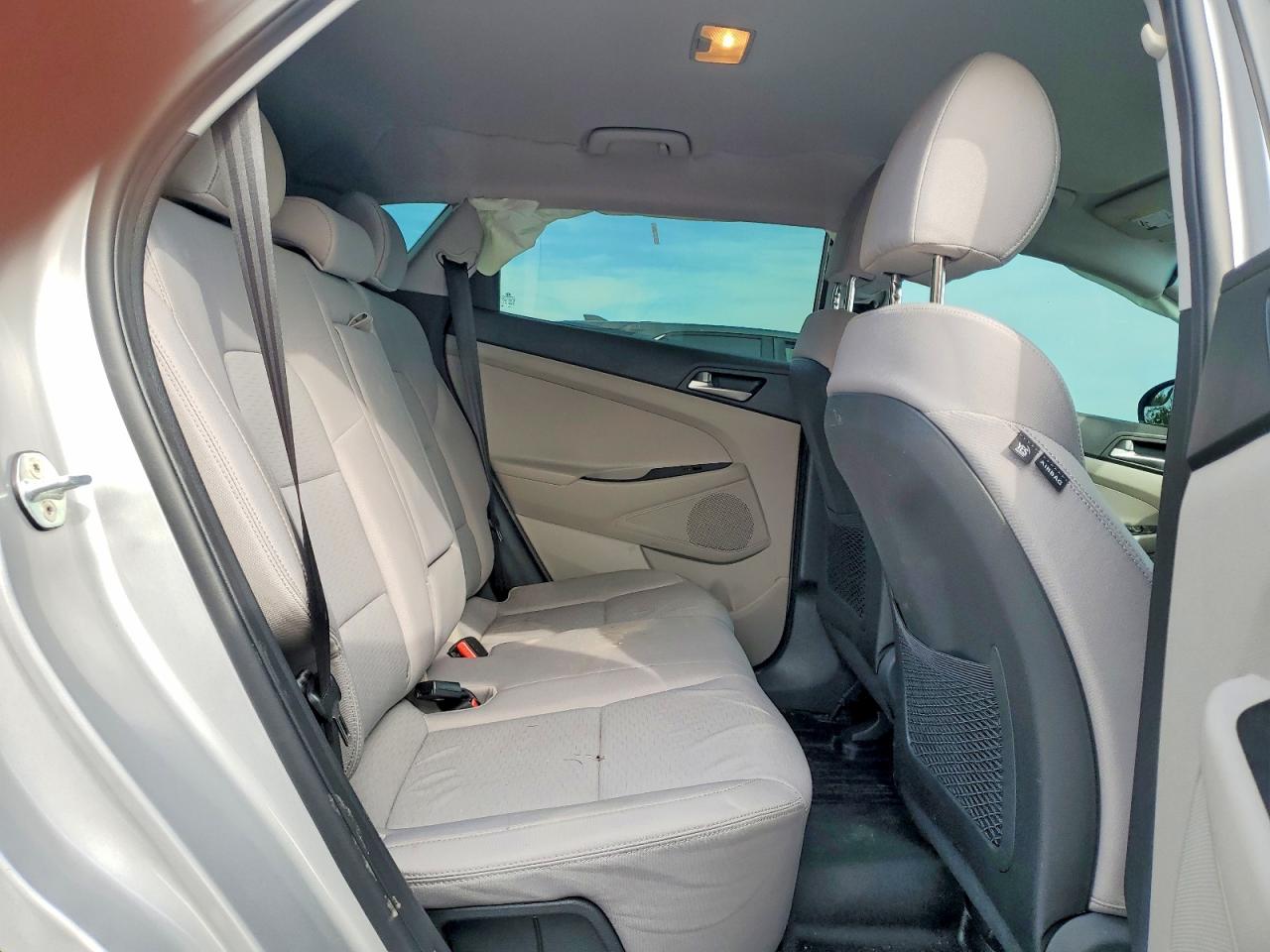 2020 HYUNDAI TUCSON SE photo 11