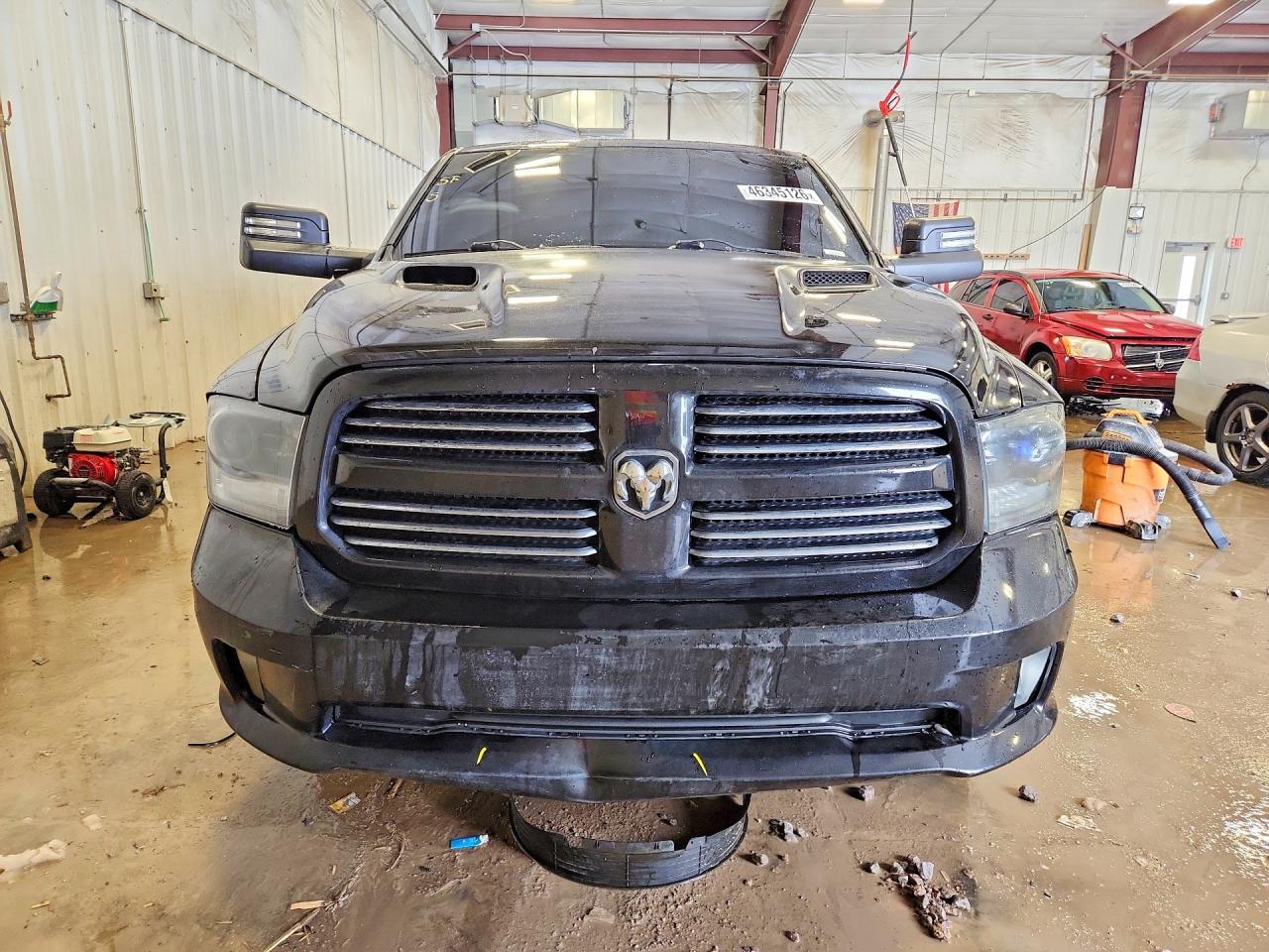 2015 RAM 1500 SPORT photo 5