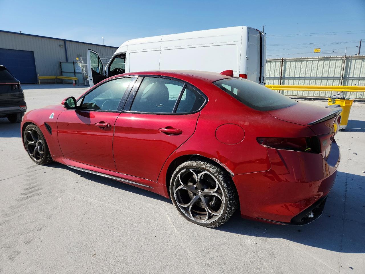 2017 ALFA ROMEO GIULIA QUADRIFOGLIO photo 2