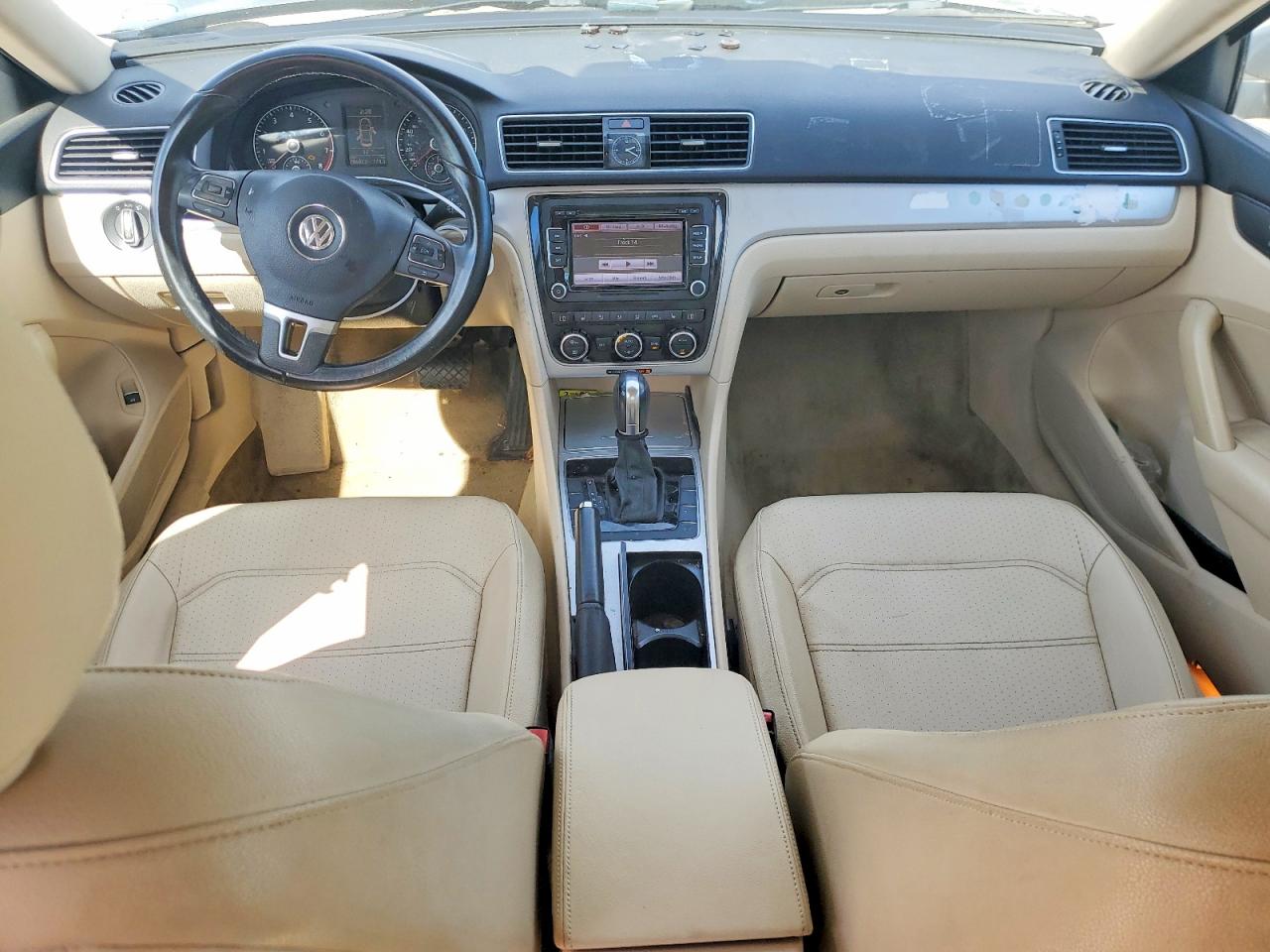 2012 VOLKSWAGEN PASSAT SE photo 8