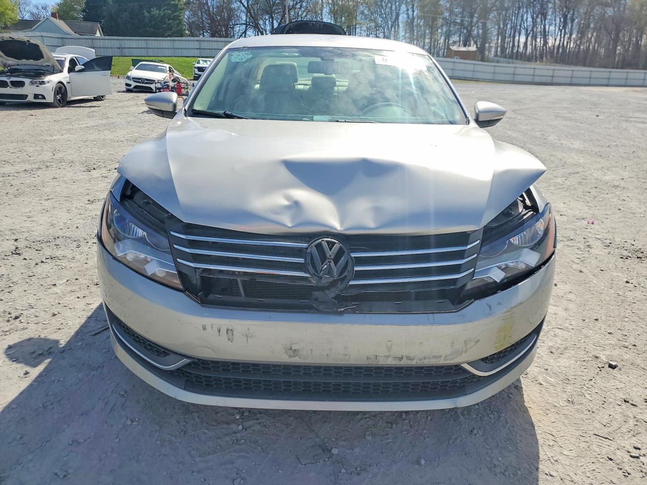 2012 VOLKSWAGEN PASSAT SE photo 5