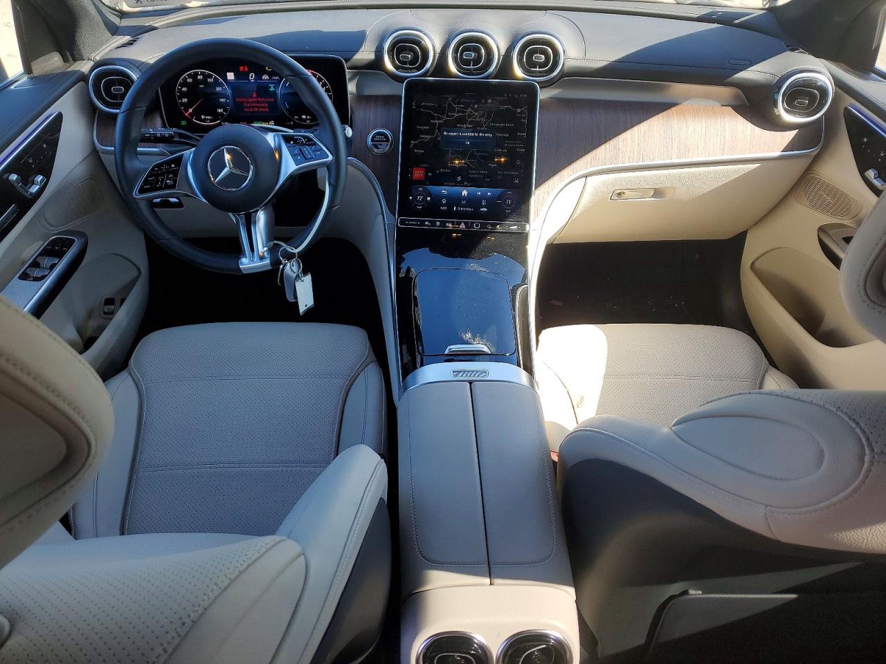 2025 MERCEDES-BENZ GLC 350E photo 15